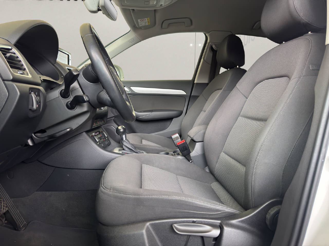AUDI Q3 2.0 TDI 150PS Sport quattro 4x4 S-Tronic-image-12
