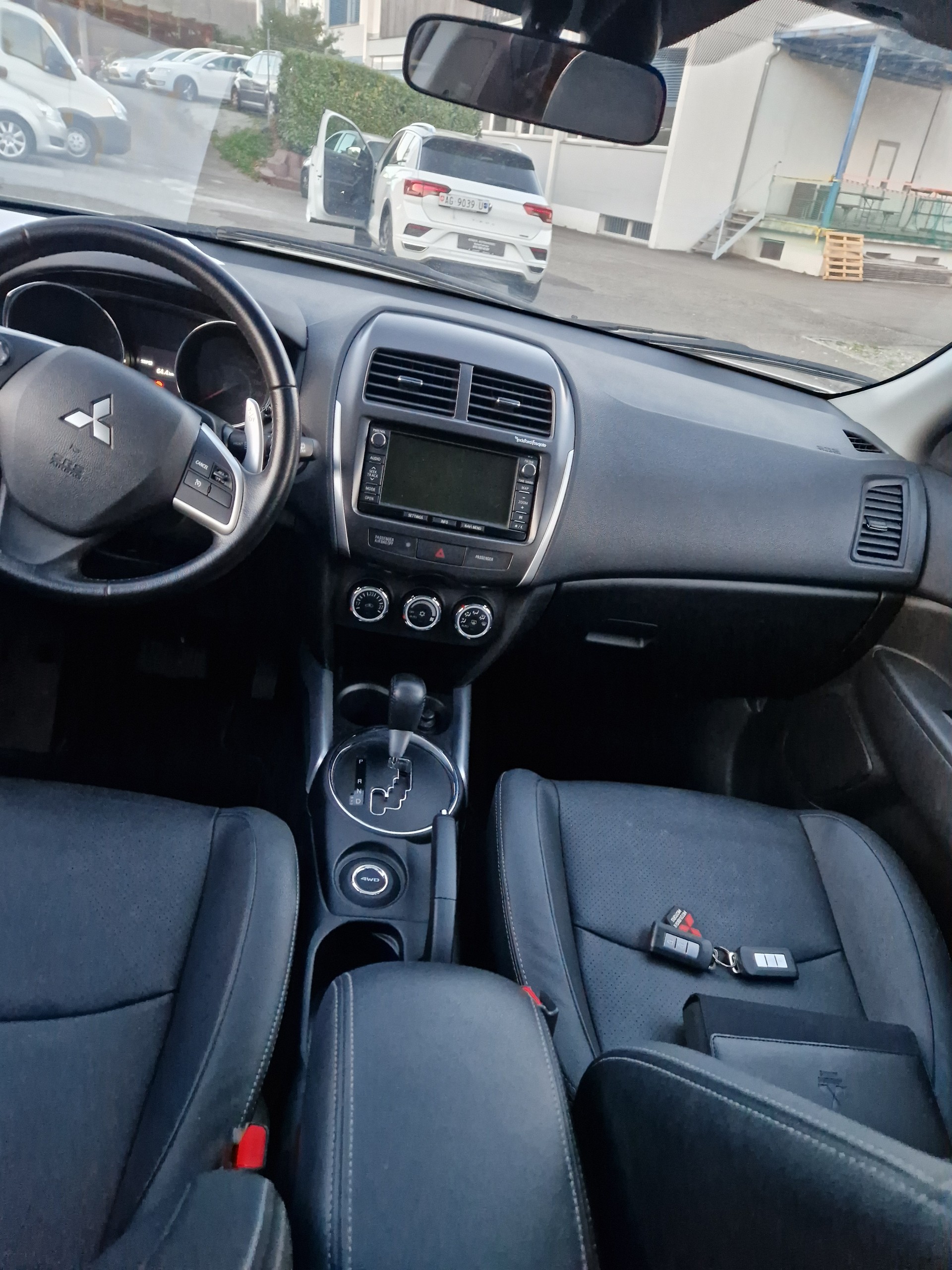 MITSUBISHI ASX 2.2 DID Navigator 4WD Automatic-image-9