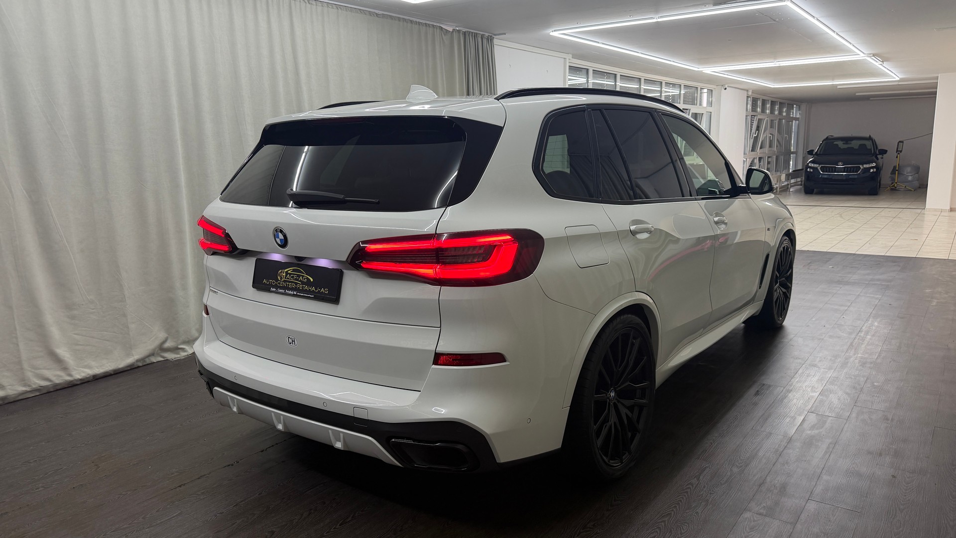 BMW X5 xDrive 48V 40d M Sport Steptronic-image-4