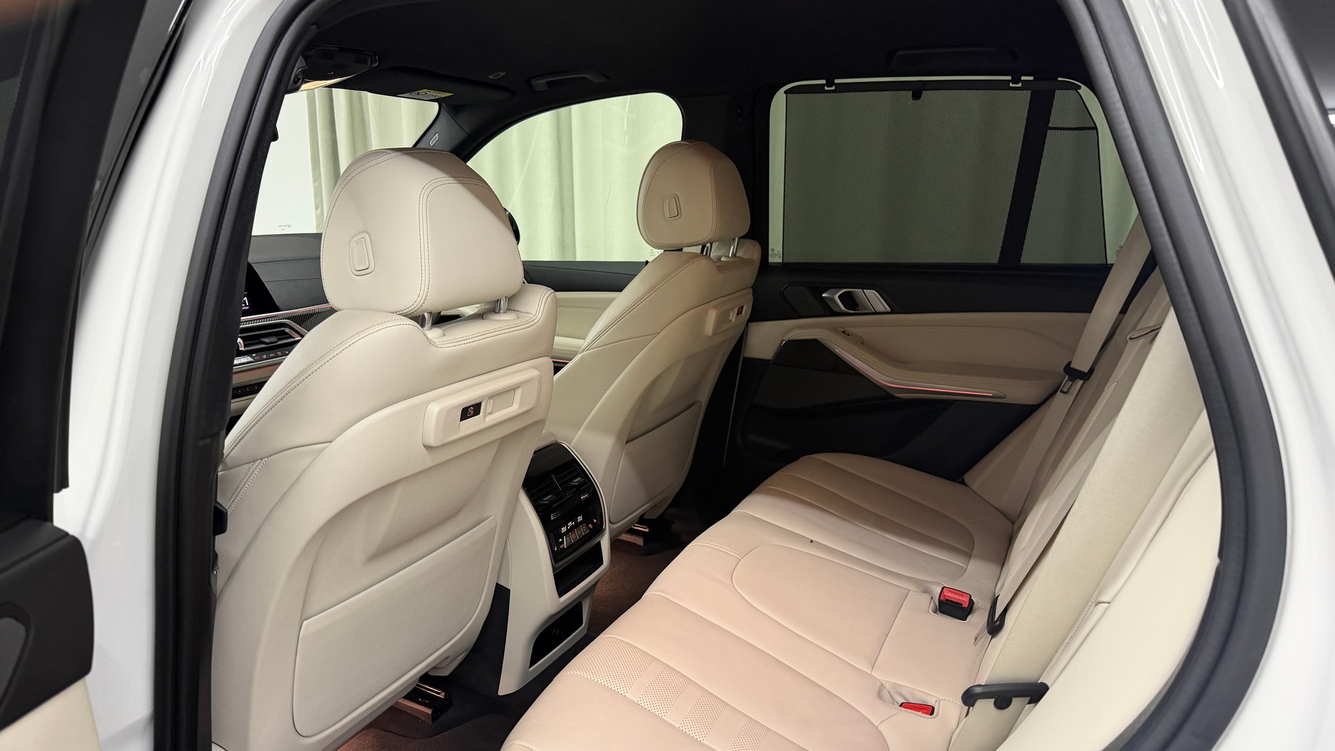 BMW X5 xDrive 48V 40d M Sport Steptronic-image-12