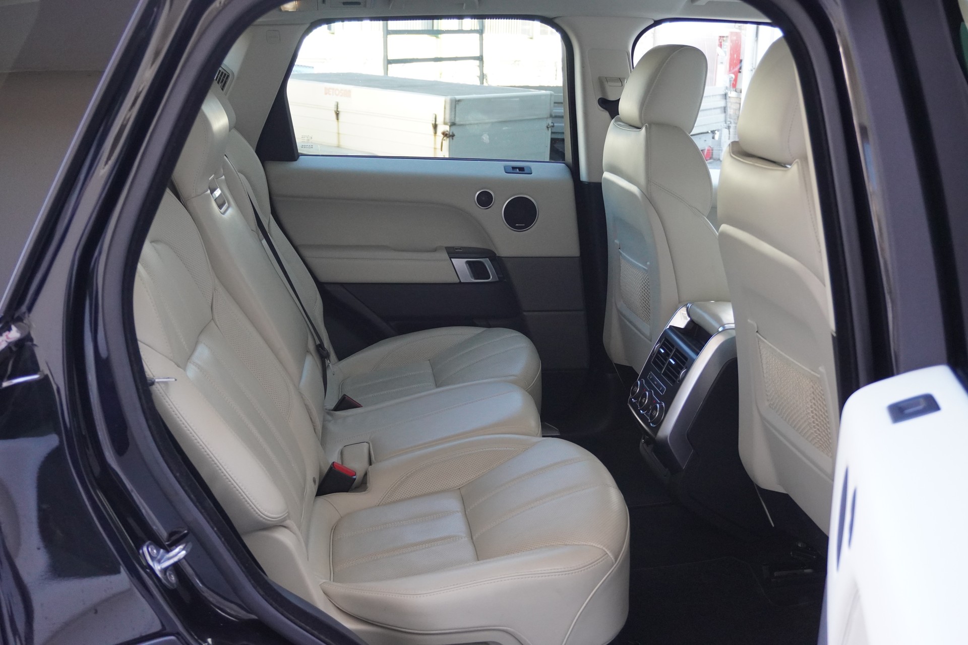 LAND ROVER Range Rover Sport 3.0 SDV6 HSE Automatic-image-14