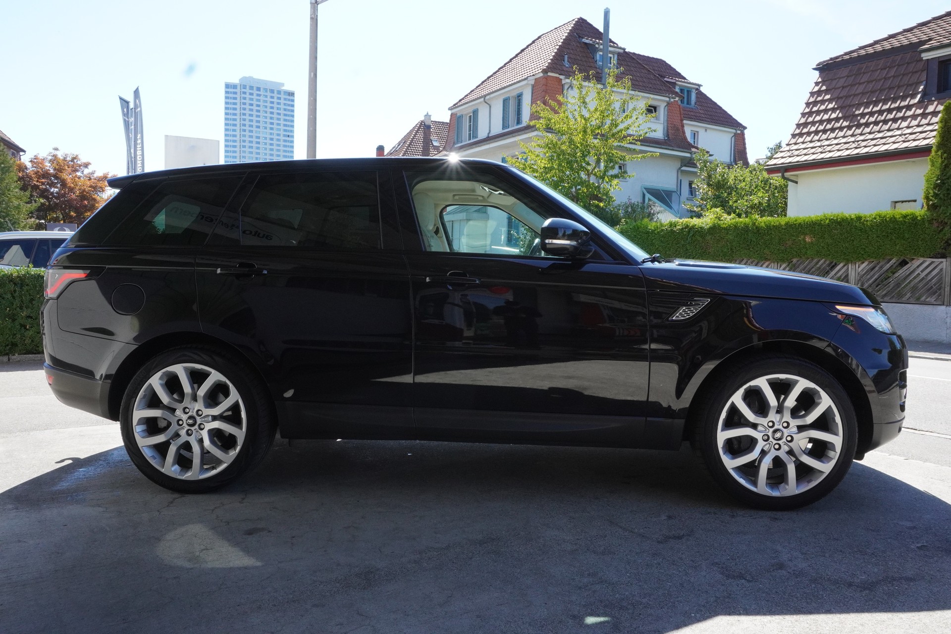 LAND ROVER Range Rover Sport 3.0 SDV6 HSE Automatic-image-4
