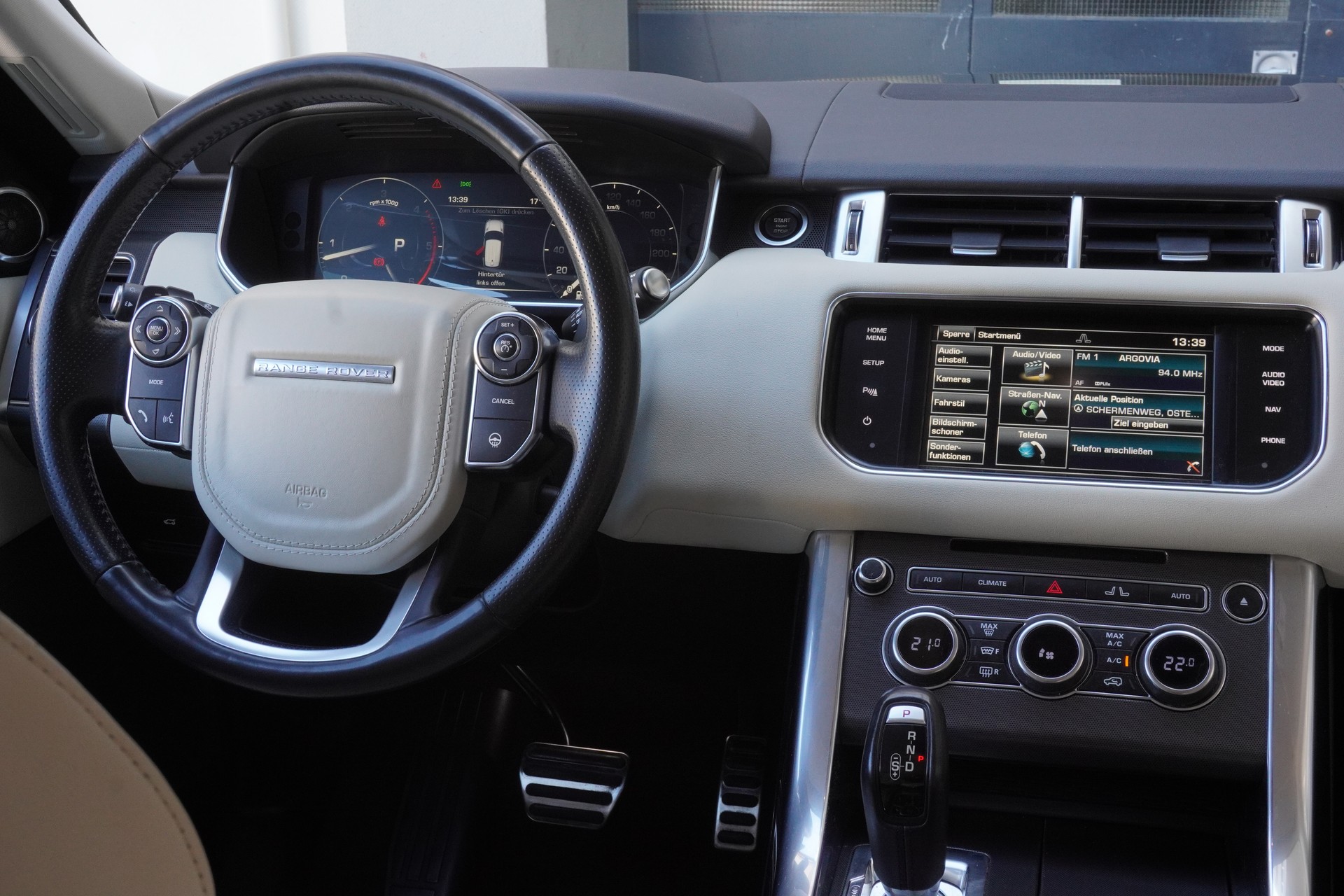 LAND ROVER Range Rover Sport 3.0 SDV6 HSE Automatic-image-10