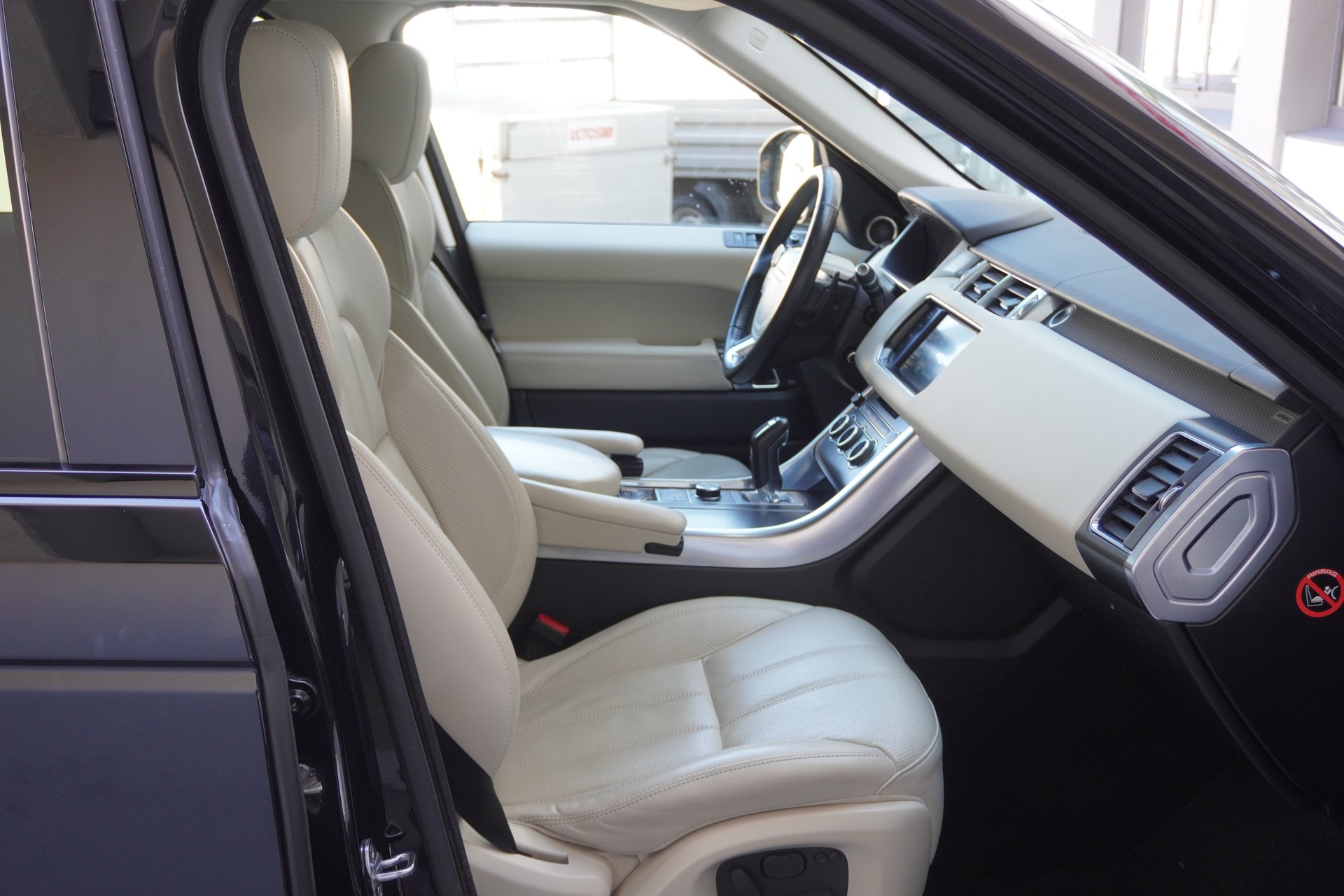 LAND ROVER Range Rover Sport 3.0 SDV6 HSE Automatic-image-13