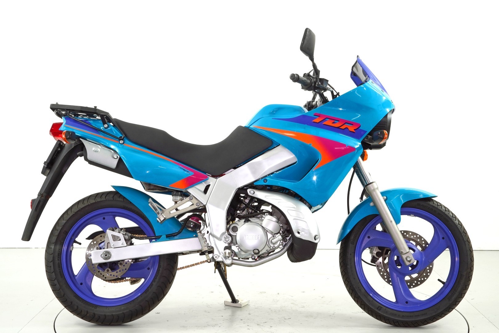 YAMAHA TDR 125-showroom-element-3