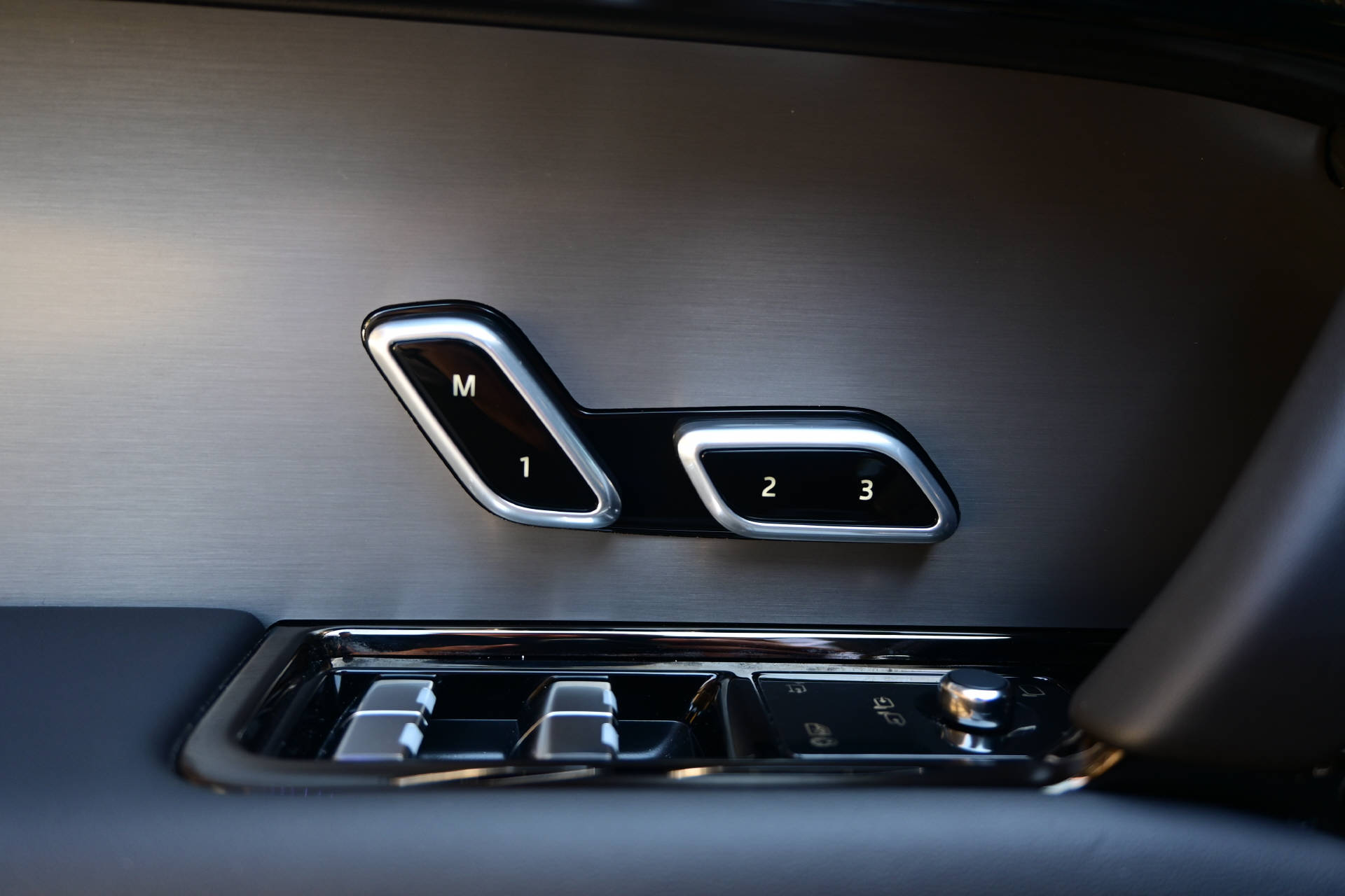 LAND ROVER Range Rover Sport 3.0 I6 P460e HSE Dynamic **All Black**Full Option**-image-14