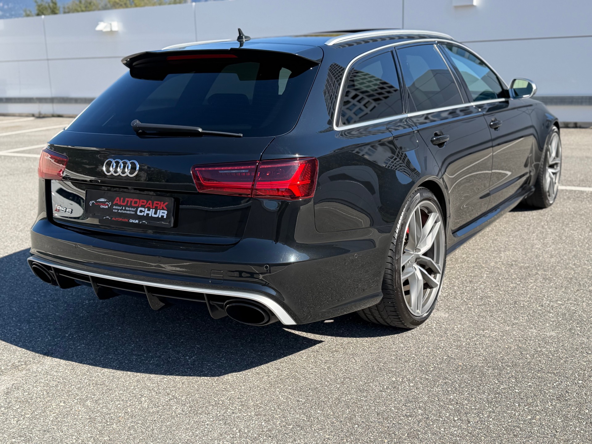 AUDI RS6 Avant 4.0 TFSI V8 quattro Tiptronic-image-3