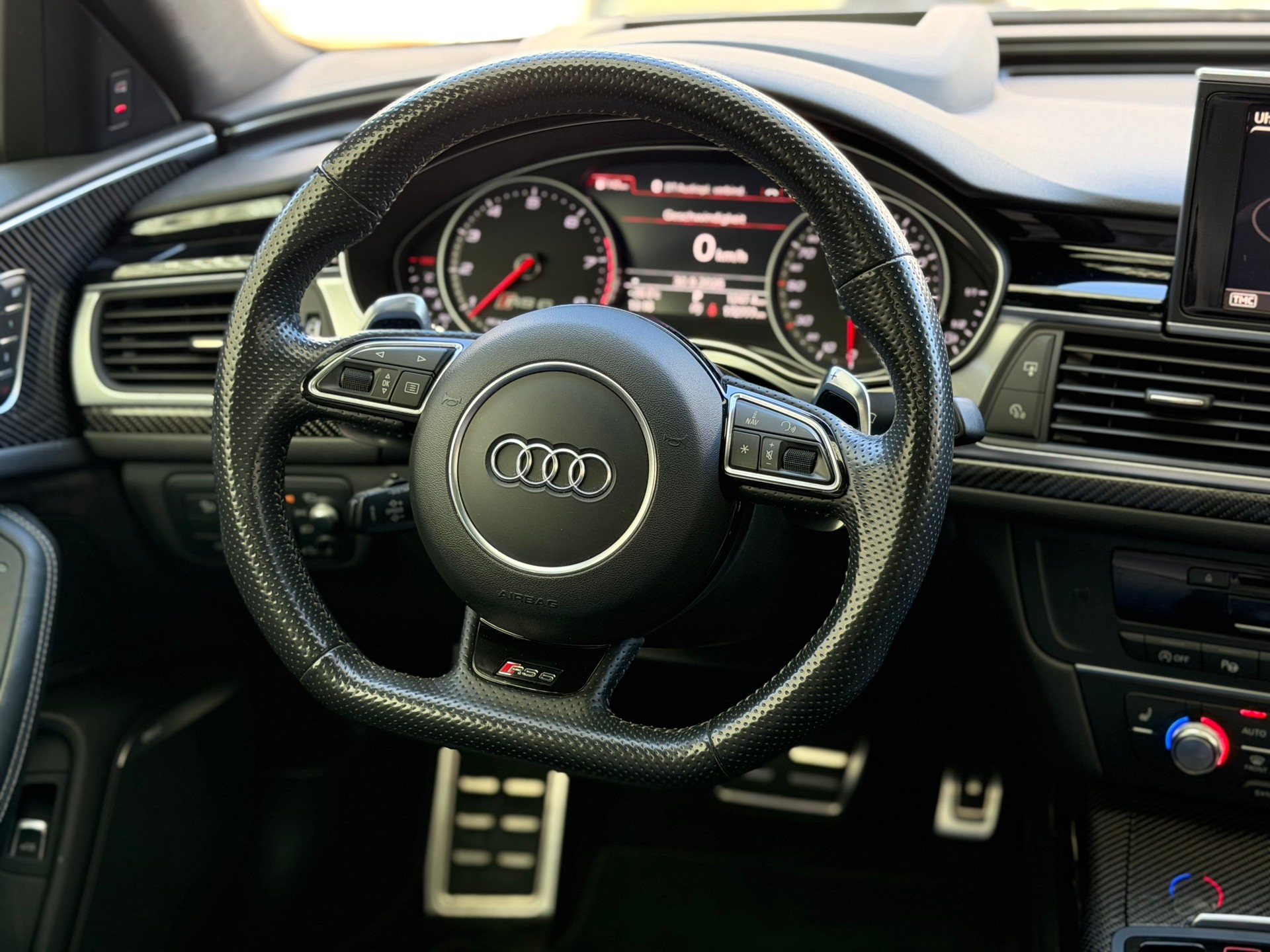 AUDI RS6 Avant 4.0 TFSI V8 quattro Tiptronic-image-14