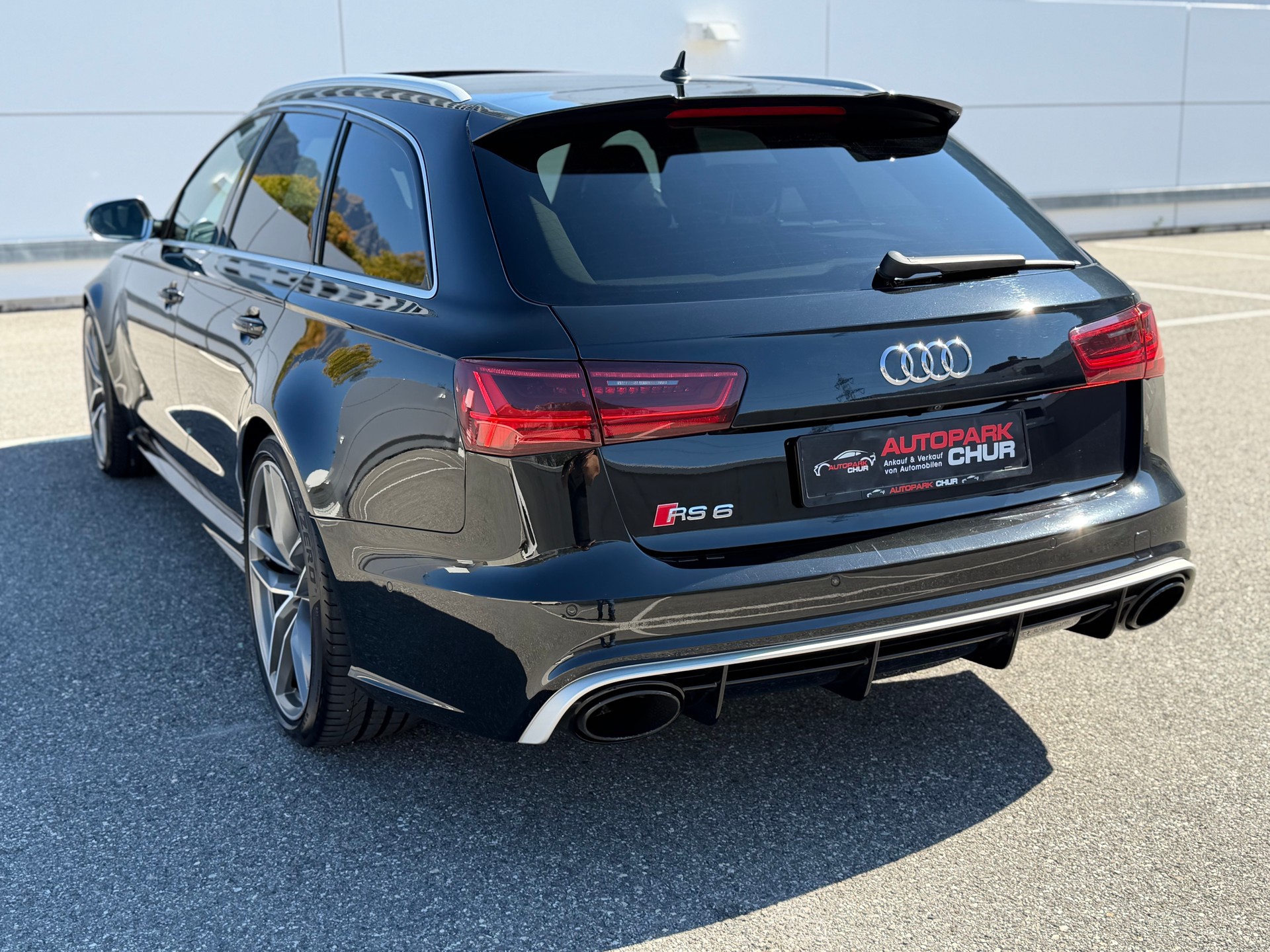 AUDI RS6 Avant 4.0 TFSI V8 quattro Tiptronic-image-2