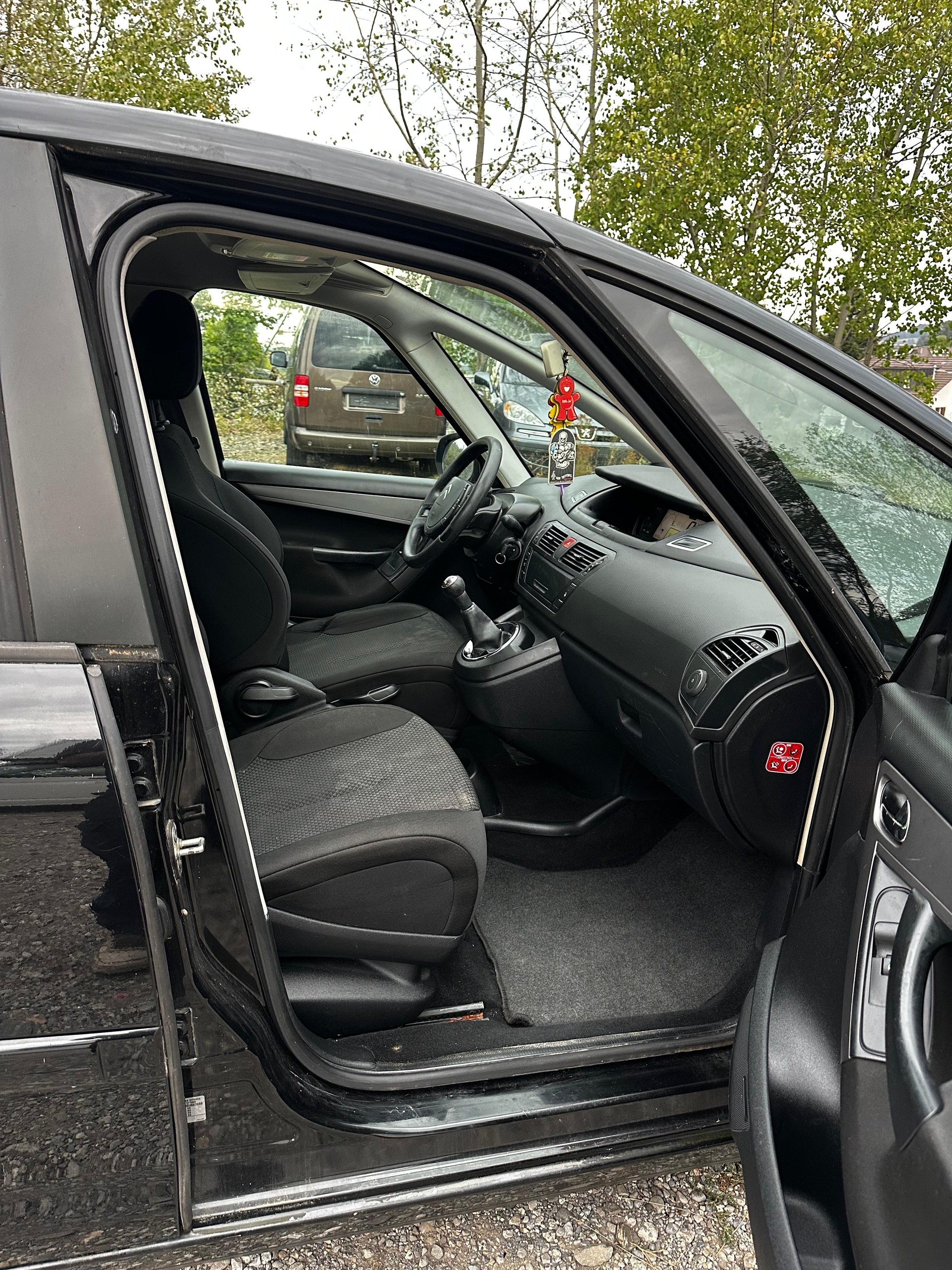 CITROEN Grand C4 Picasso 1.6i 16V Attraction-image-13