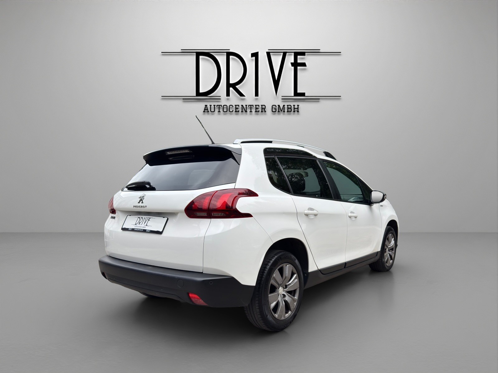 PEUGEOT 2008 1.2 PureTech Style EAT6 *Apple CarPlay*Sitzheizung uvm*-image-4