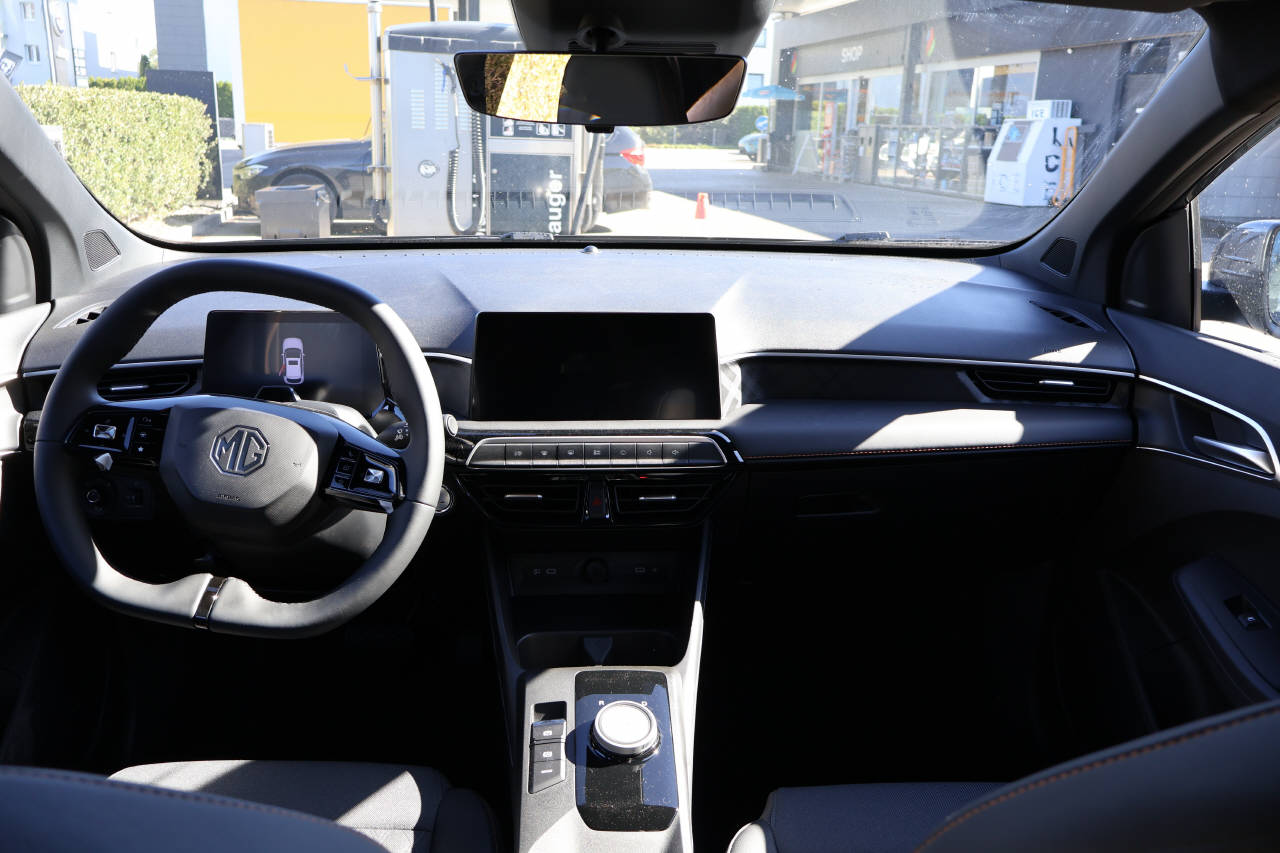MG 3 1.5 Hybrid Luxury-image-10