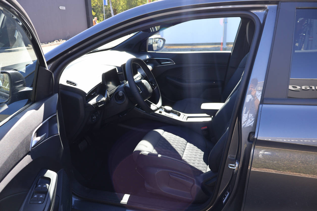 MG 3 1.5 Hybrid Luxury-image-12