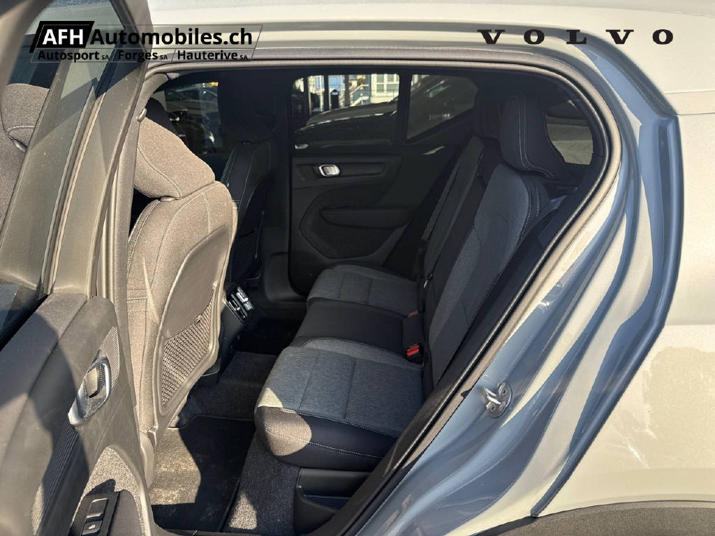 VOLVO XC40 1.5 T3 Momentum-image-11