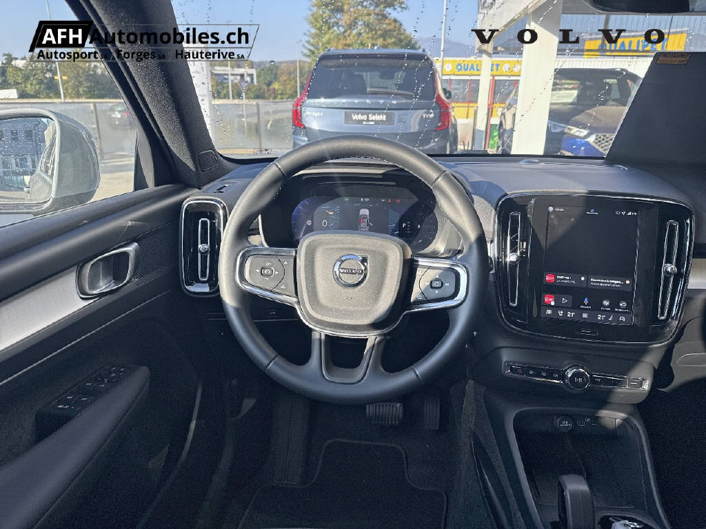 VOLVO XC40 1.5 T3 Momentum-image-8
