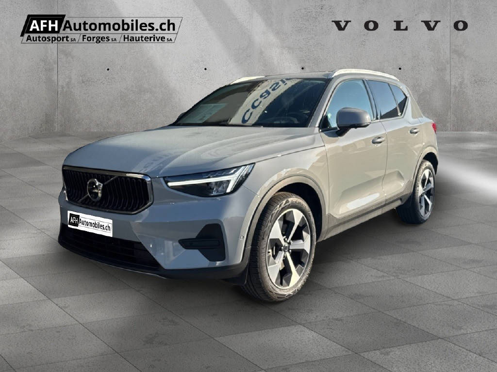 VOLVO XC40 1.5 T3 Momentum-image-0
