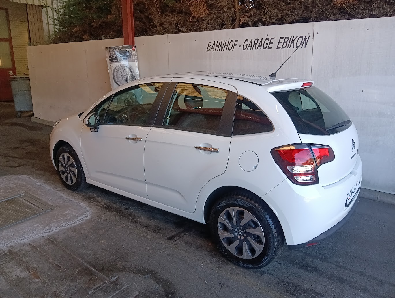 CITROEN C3 1.2i Exclusive-image-4