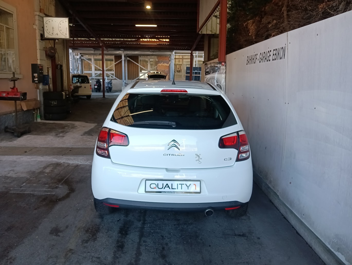 CITROEN C3 1.2i Exclusive-image-5