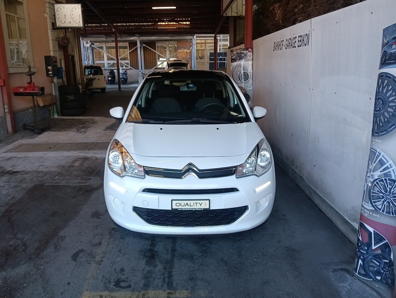 CITROEN C3 1.2i Exclusive-image-1
