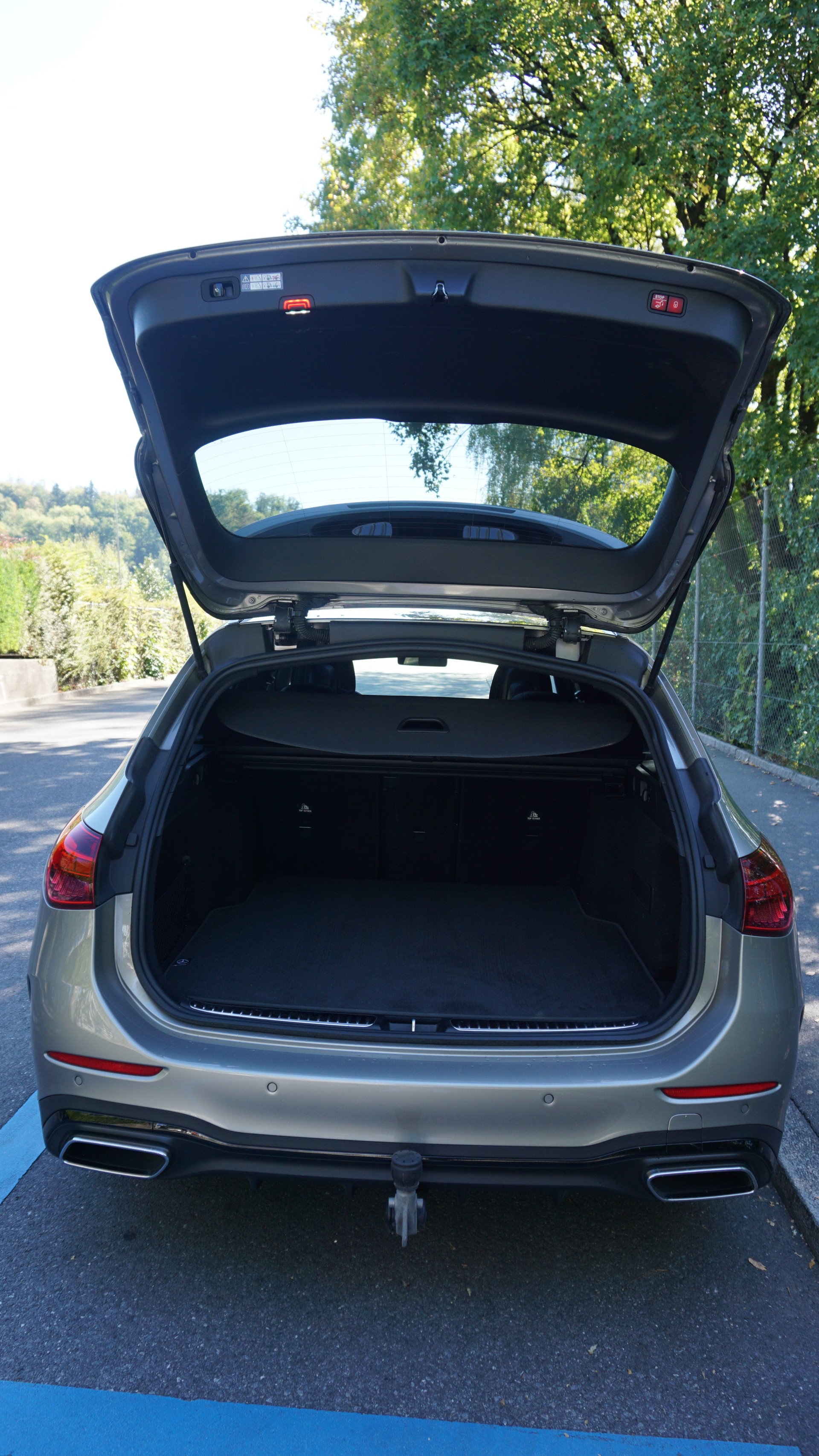 MERCEDES-BENZ C 220 d AMG Line 4matic-image-12