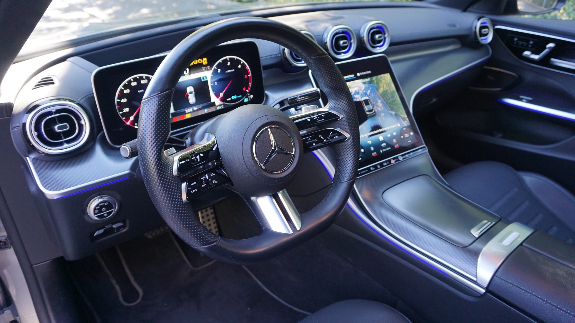 MERCEDES-BENZ C 220 d AMG Line 4matic-image-6