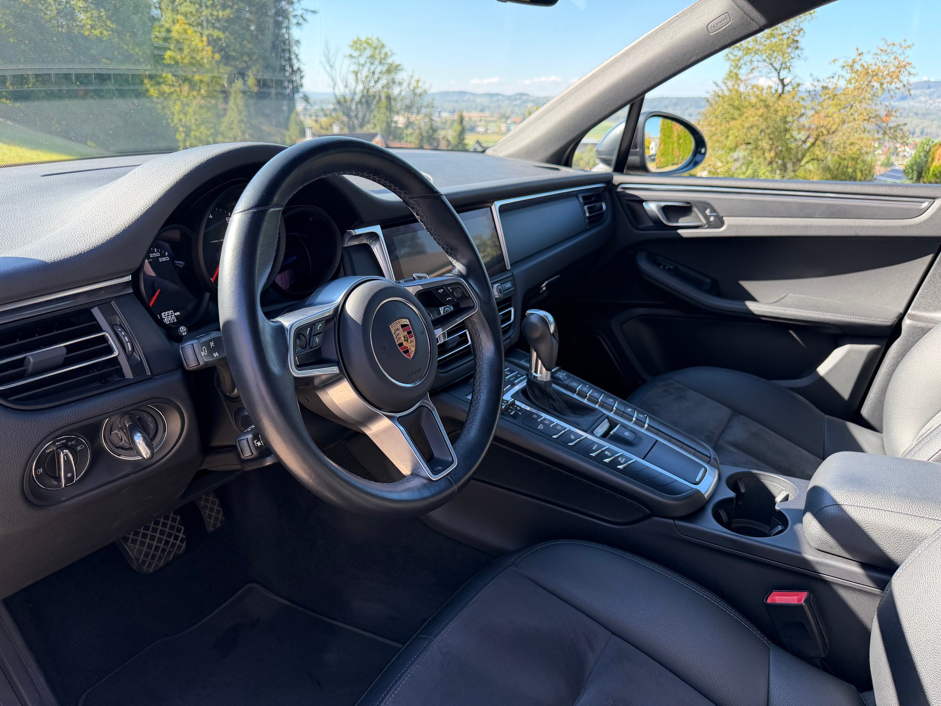 PORSCHE Macan PDK-image-7