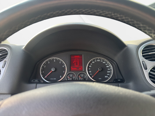 VW Tiguan 2.0 TSI Sport&St.-image-9