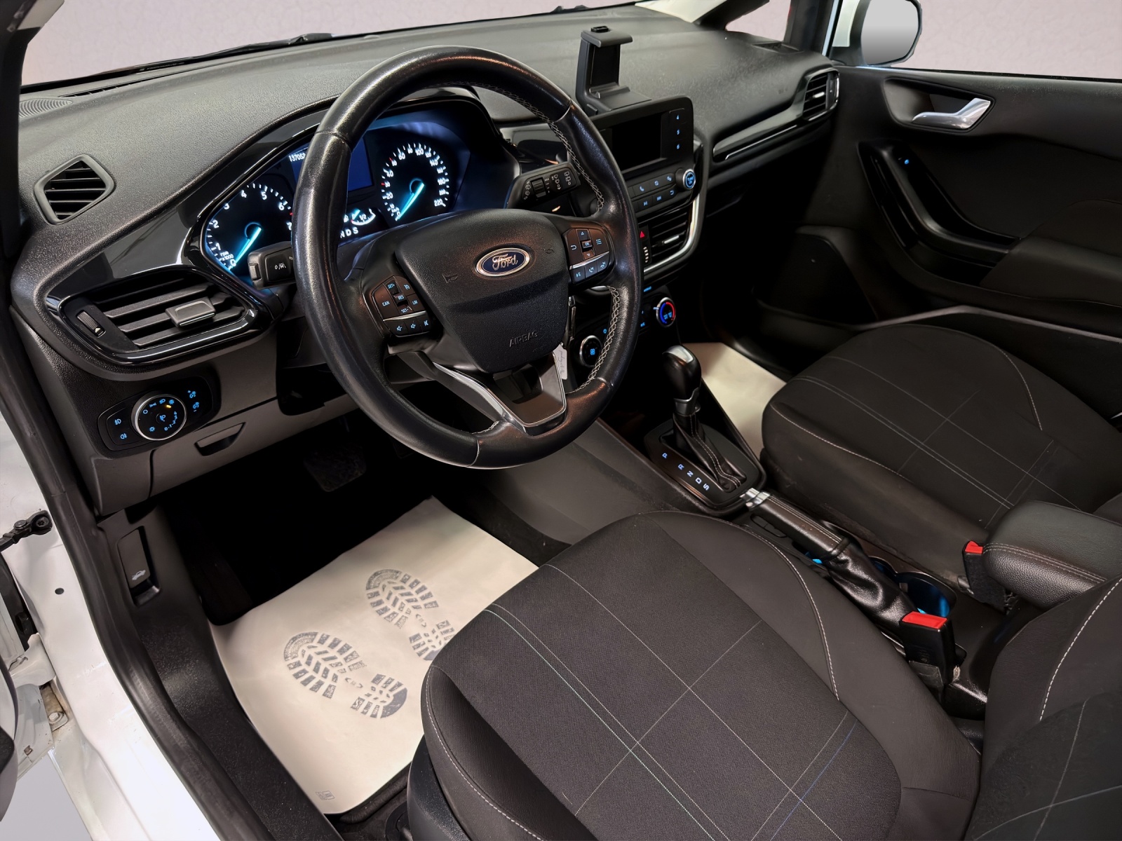 FORD Fiesta 1.0 SCTi Vignale-image-14