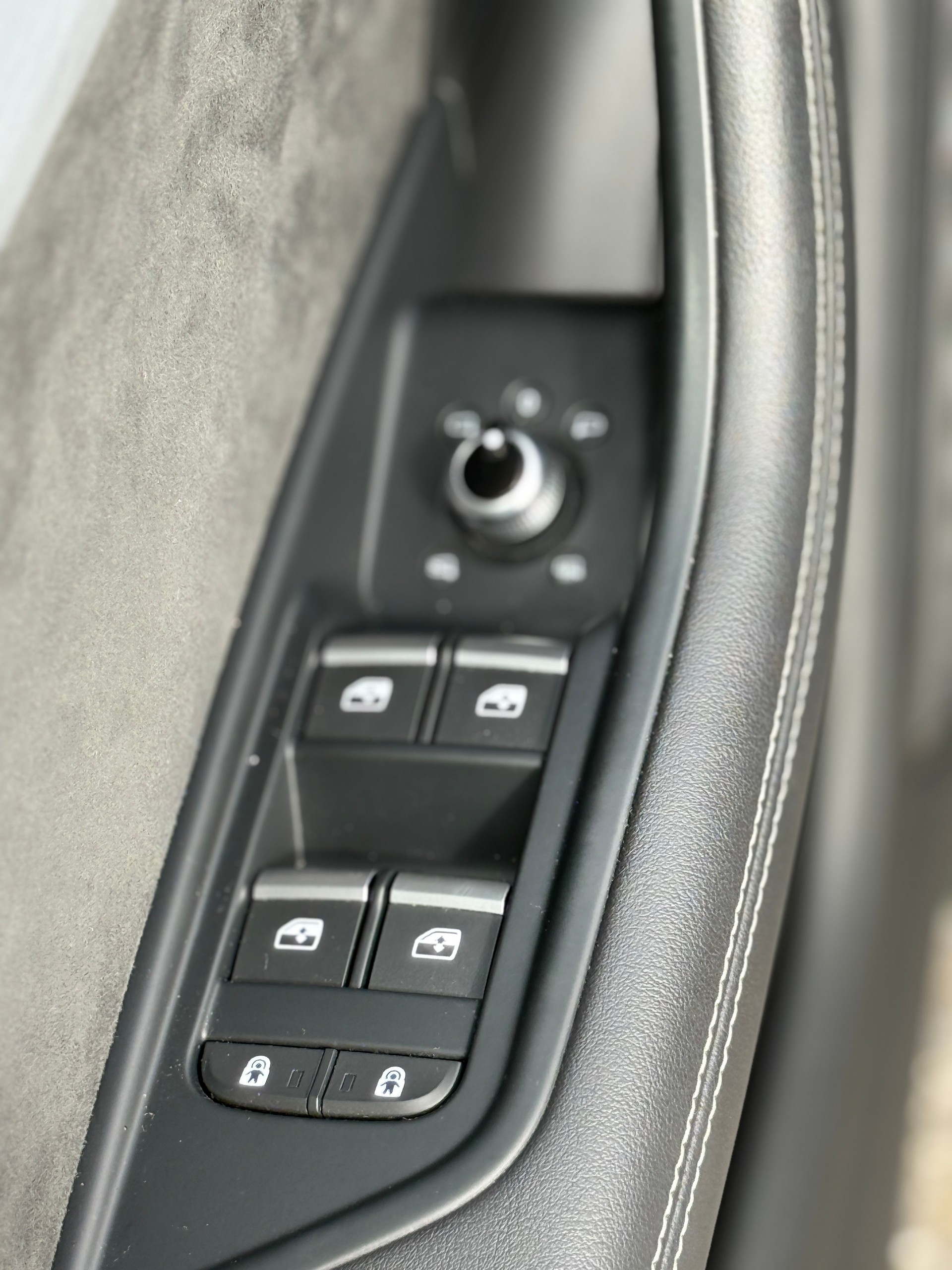 AUDI S4 Avant 3.0 TDI quattro tiptronic-image-22