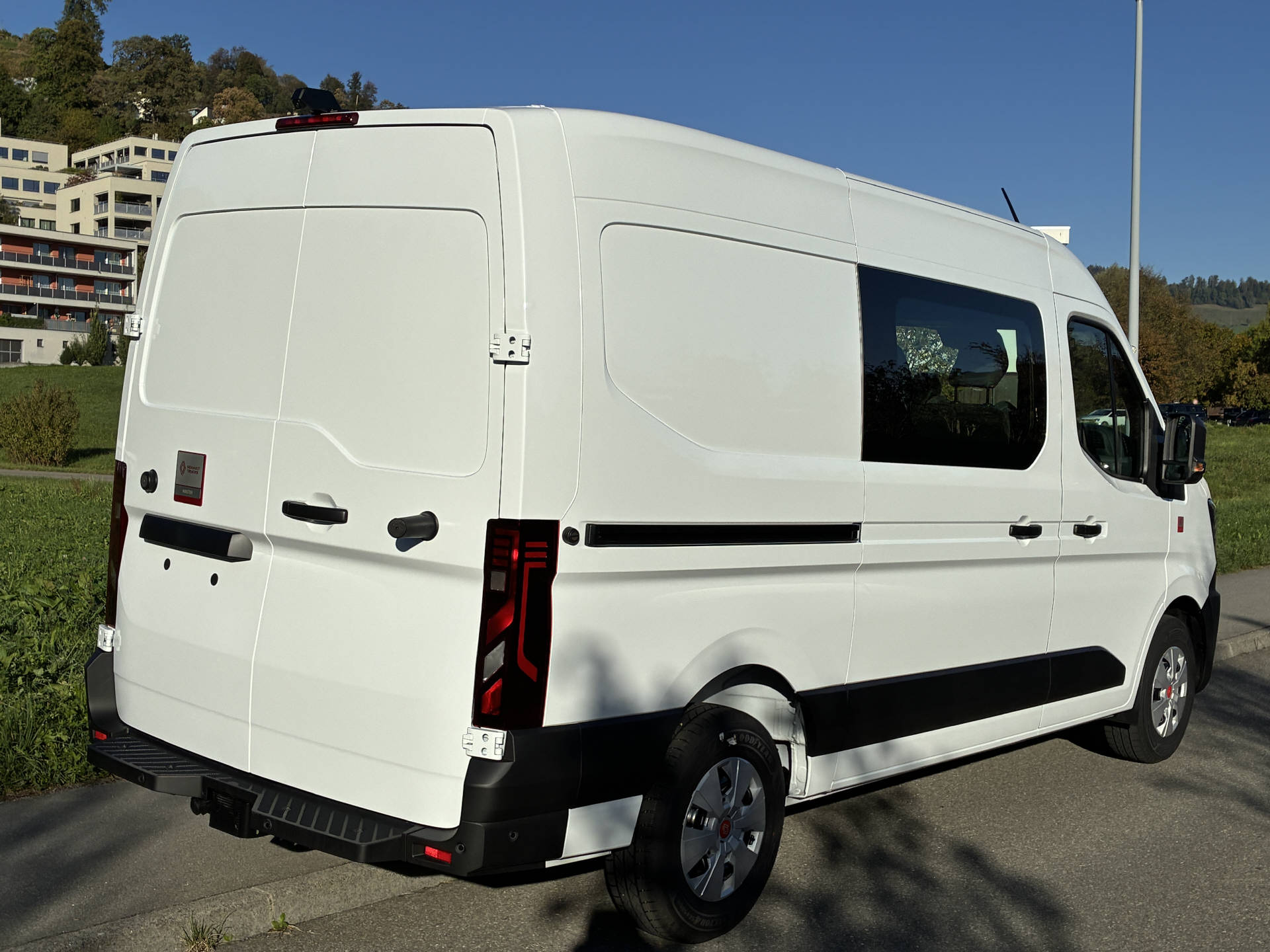 RENAULT Master Crew Kasten L2H2 170 PS-image-3