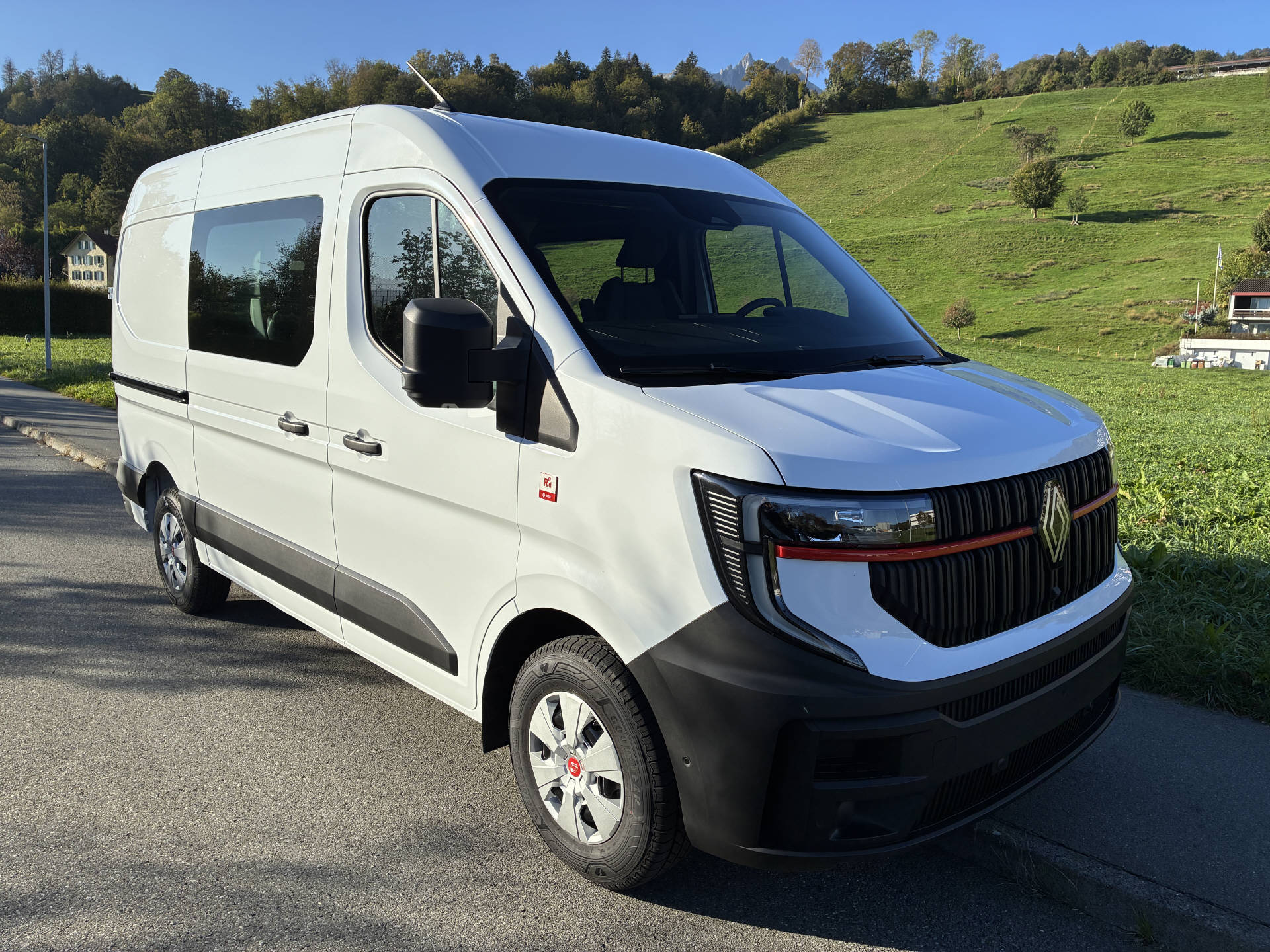 RENAULT Master Crew Kasten L2H2 170 PS-image-1