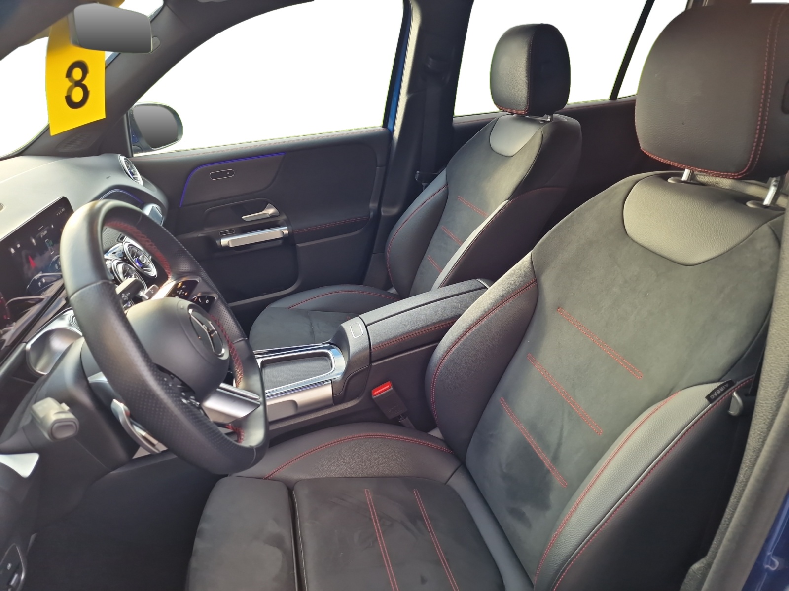 MERCEDES-BENZ GLB 220 d AMG Line 4Matic 7-Sitzer-image-10