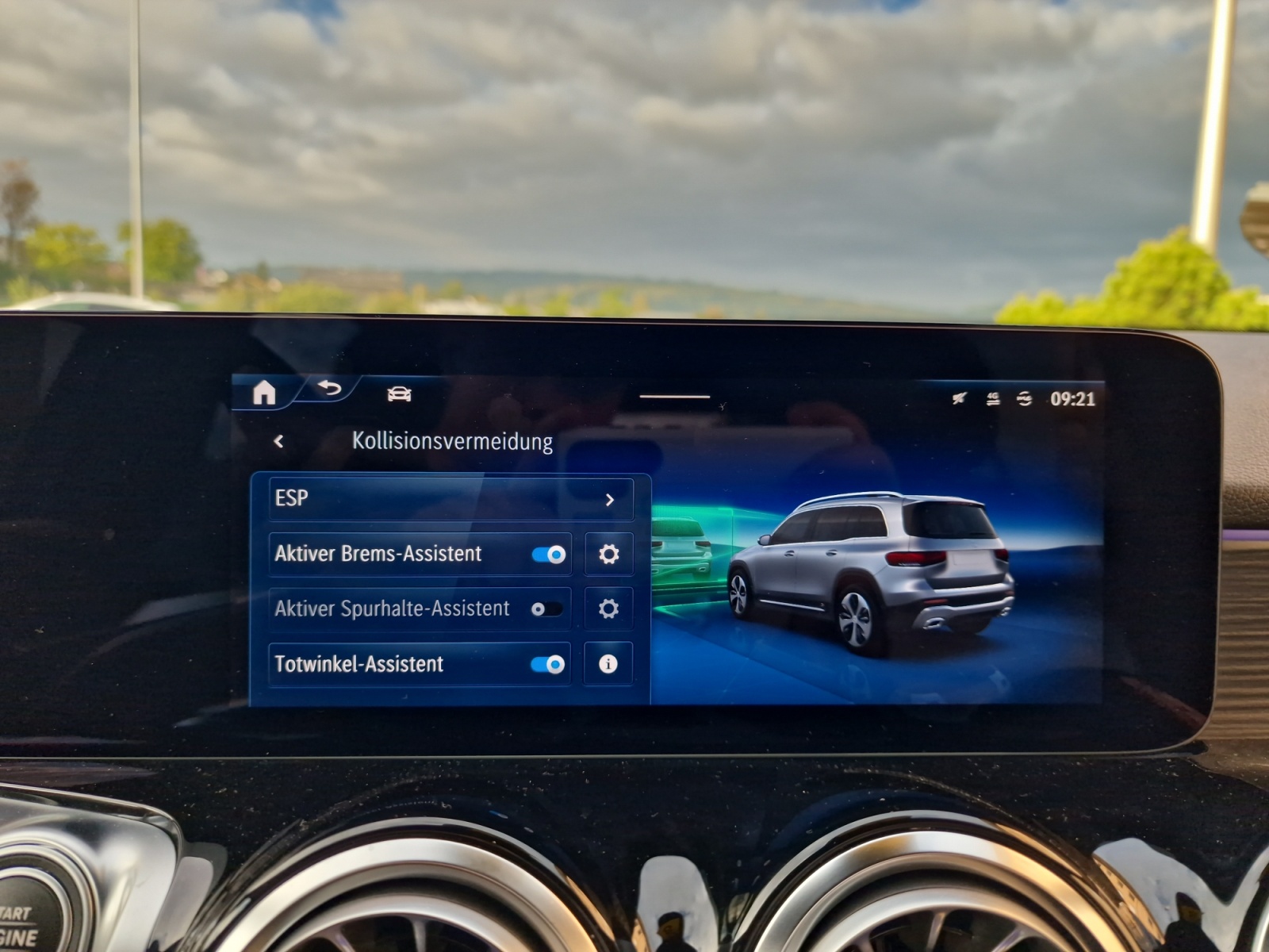 MERCEDES-BENZ GLB 220 d AMG Line 4Matic 7-Sitzer-image-18