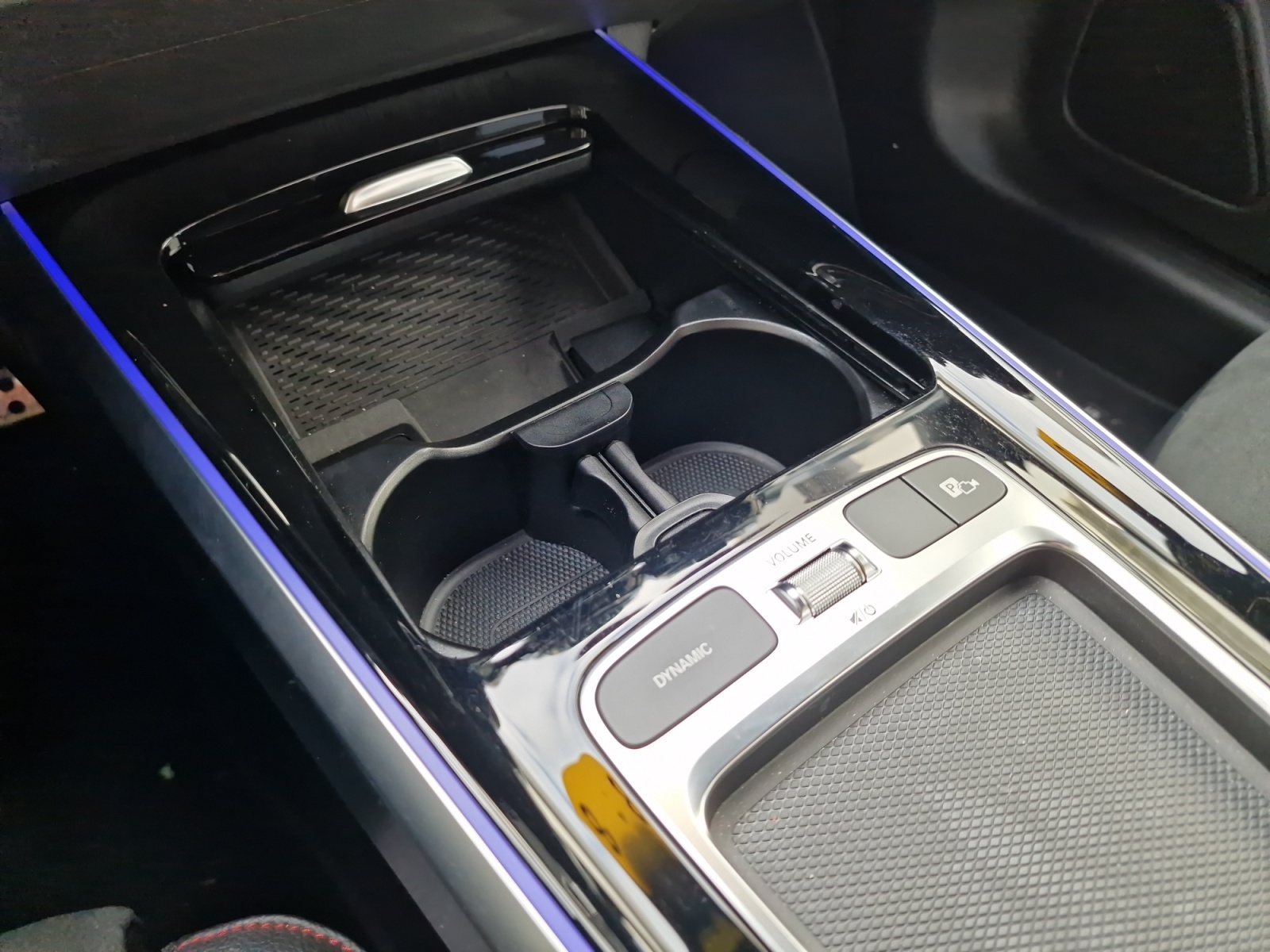 MERCEDES-BENZ GLB 220 d AMG Line 4Matic 7-Sitzer-image-20