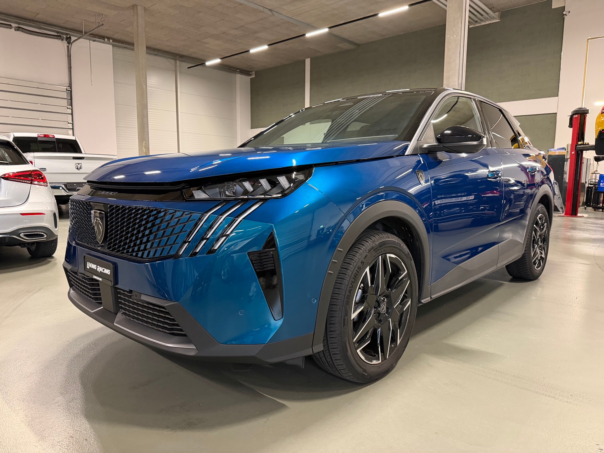 PEUGEOT 3008 145 e-DCS6 Hybrid GT *Full opt.*-image-1
