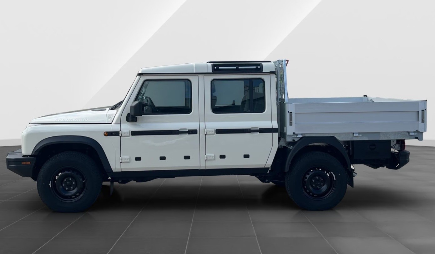 INEOS Grenadier 3.0D Utility Wagon 5-Sitz-image-2