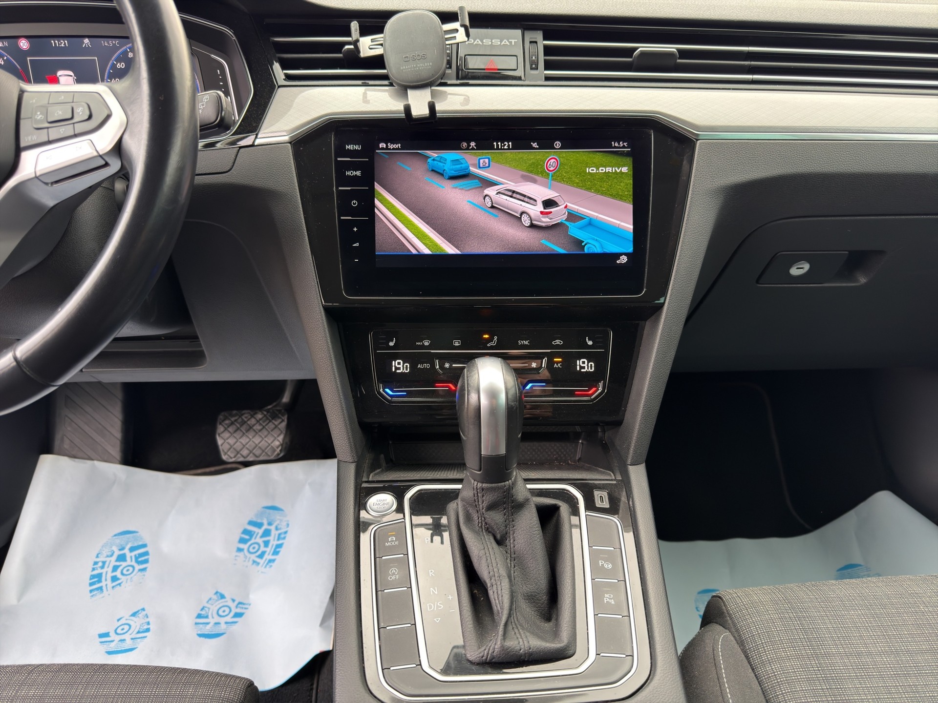 VW Passat 2.0 TDI BMT Elegance DSG-image-12