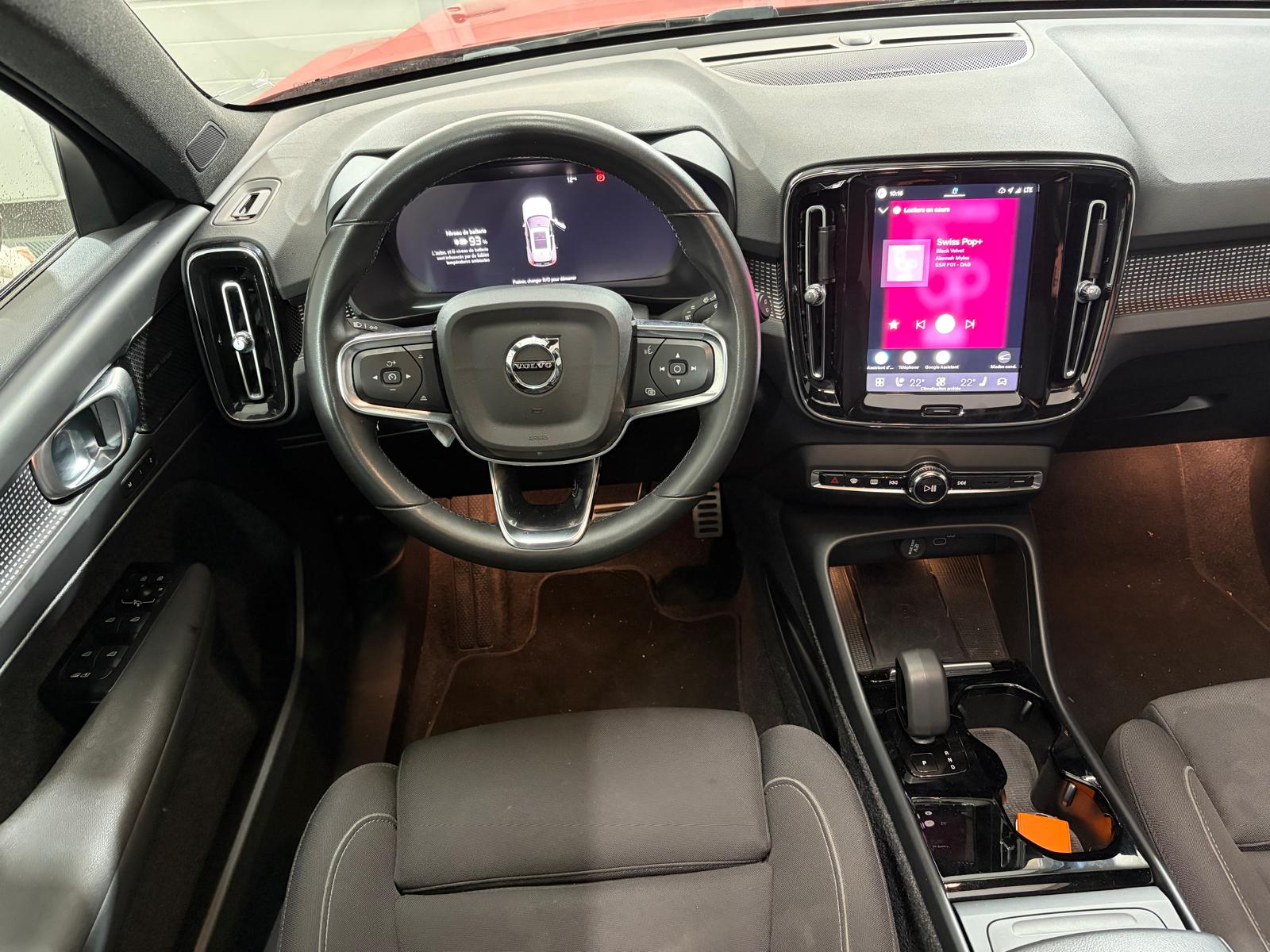 VOLVO XC40 Recharge P8 Twin AWD Pure Electric Pro-image-17