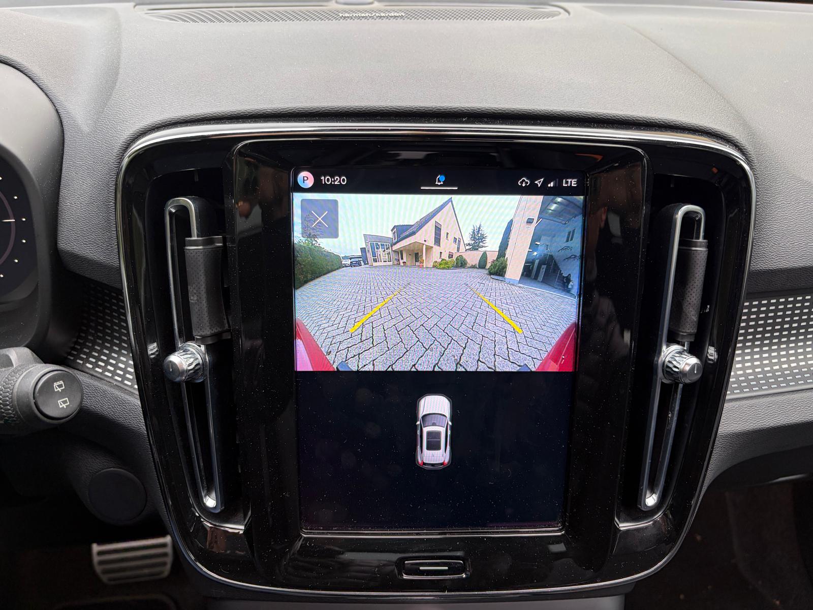 VOLVO XC40 Recharge P8 Twin AWD Pure Electric Pro-image-24