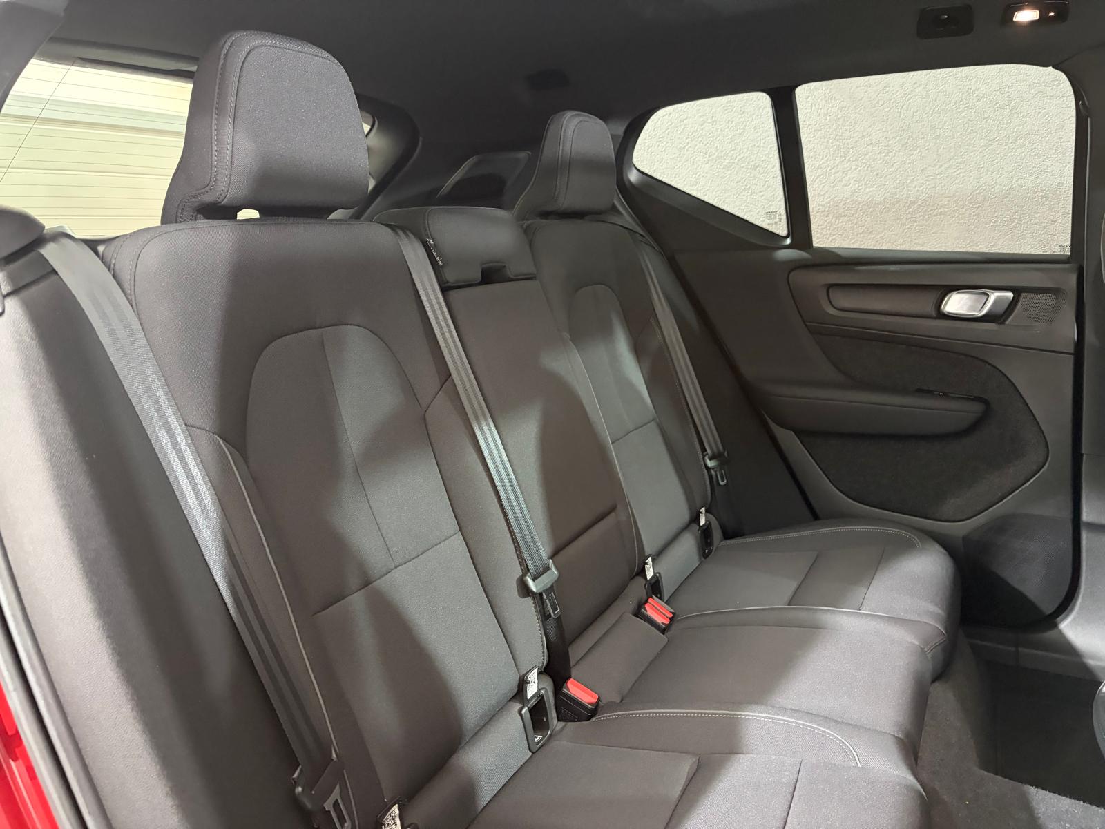VOLVO XC40 Recharge P8 Twin AWD Pure Electric Pro-image-15