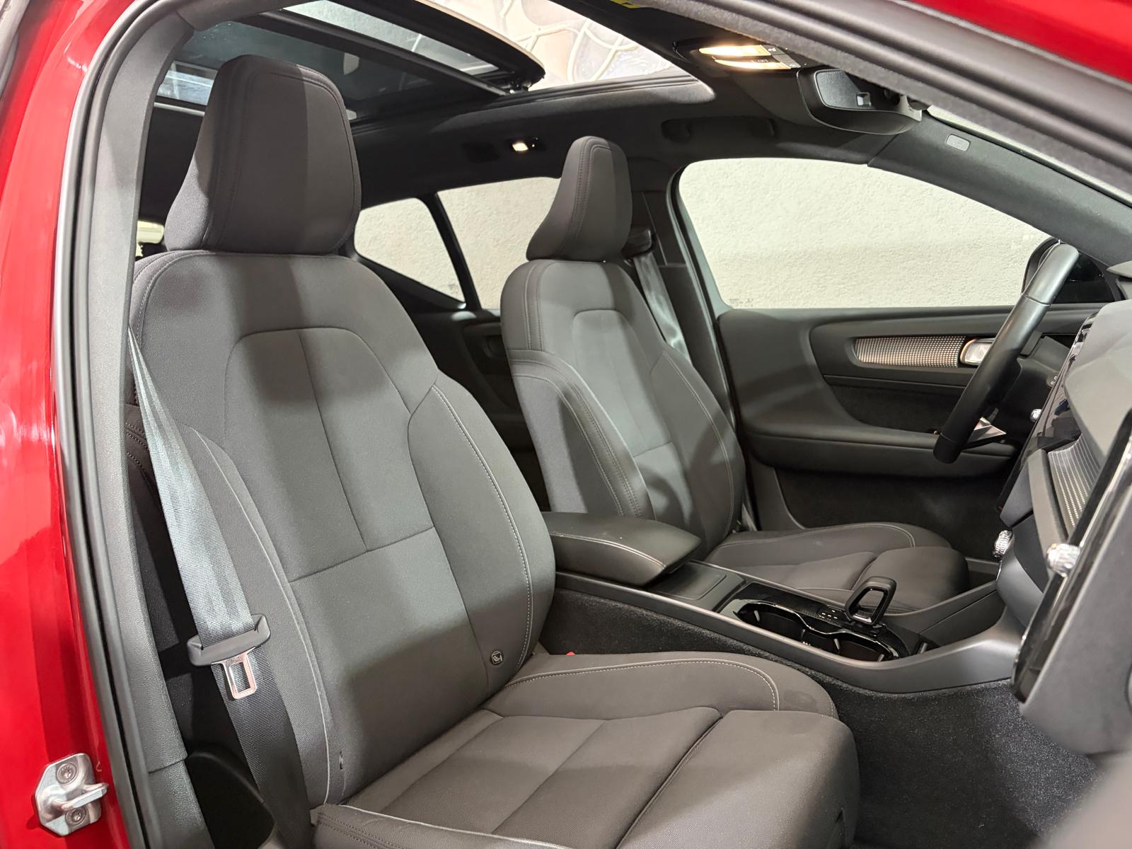 VOLVO XC40 Recharge P8 Twin AWD Pure Electric Pro-image-14