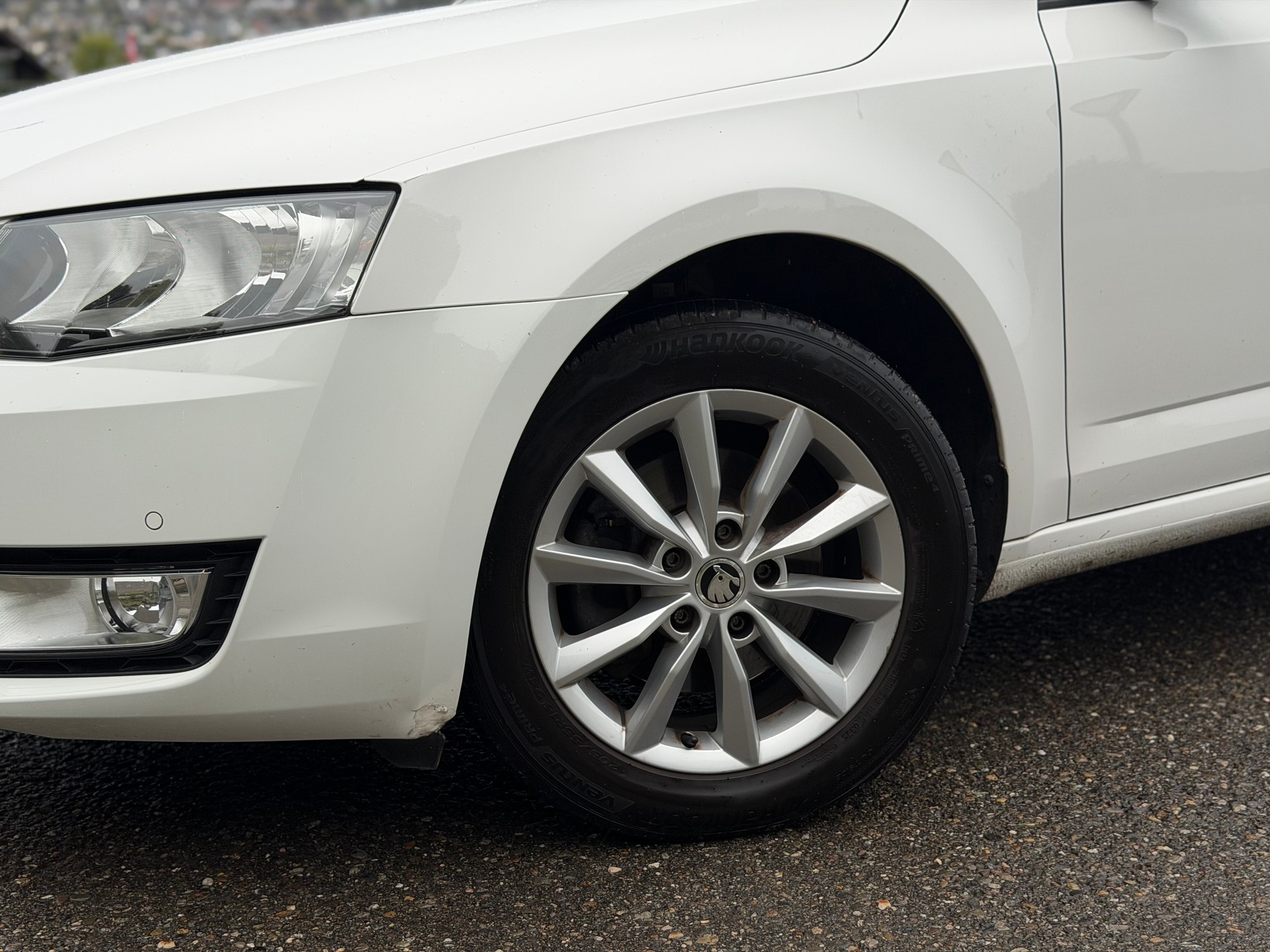 SKODA Octavia Combi 2.0 TDI Ambition DSG-image-1