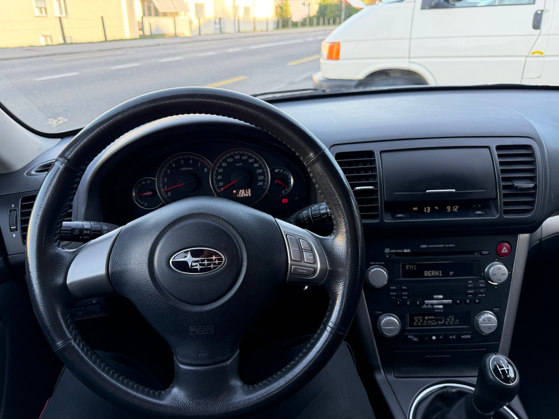 SUBARU Legacy 2.0R AWD Swiss-image-5