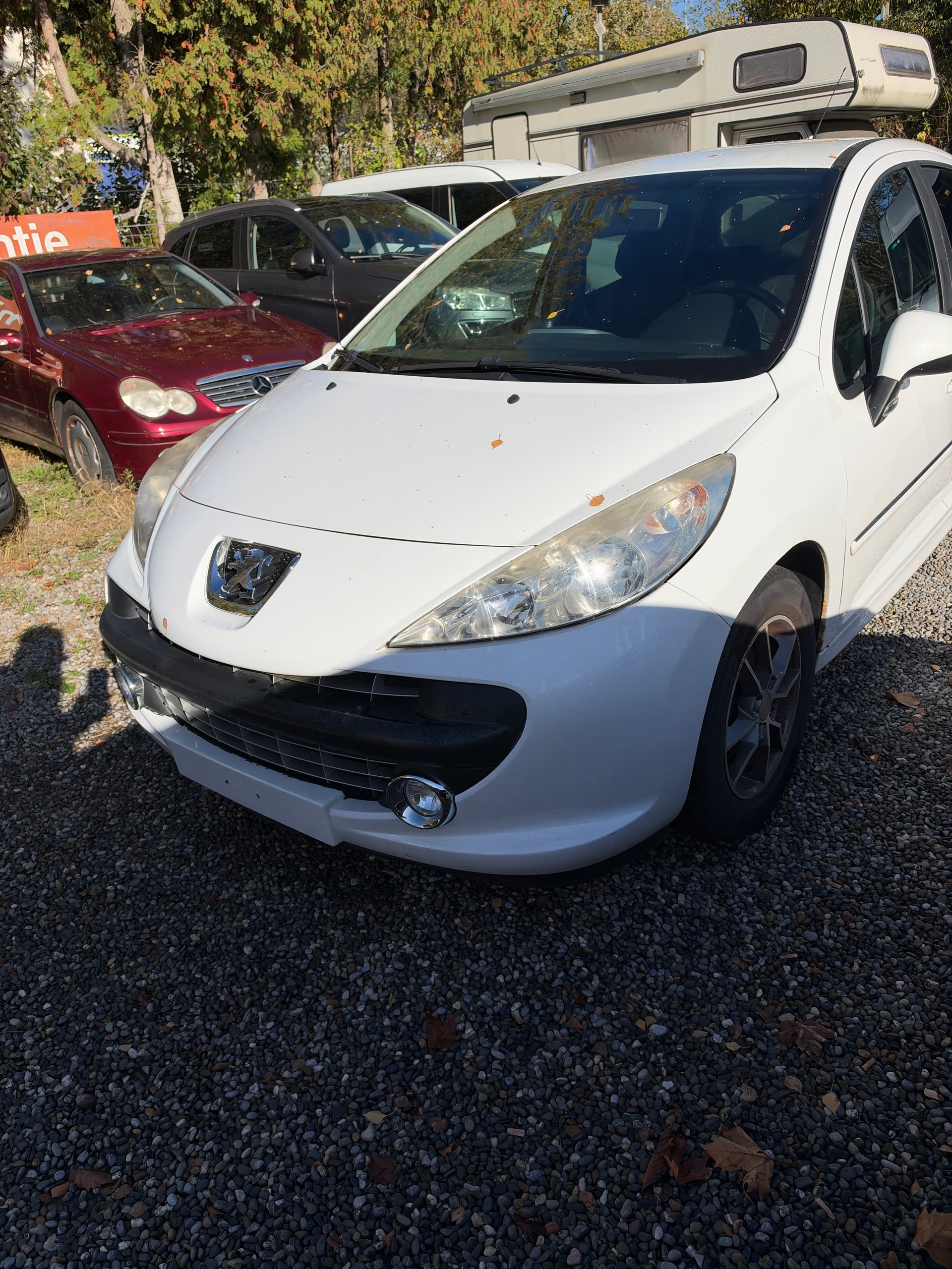 PEUGEOT 207 1.4 16V Swiss Edition-image-0