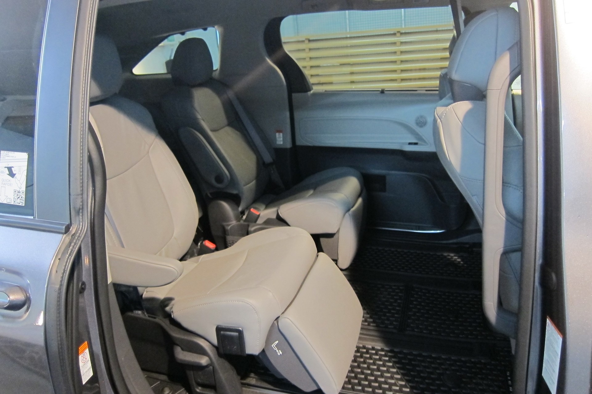 TOYOTA SIENNA HYBRID AWD LIMITED TECHNOLOGY-PAKET-image-12