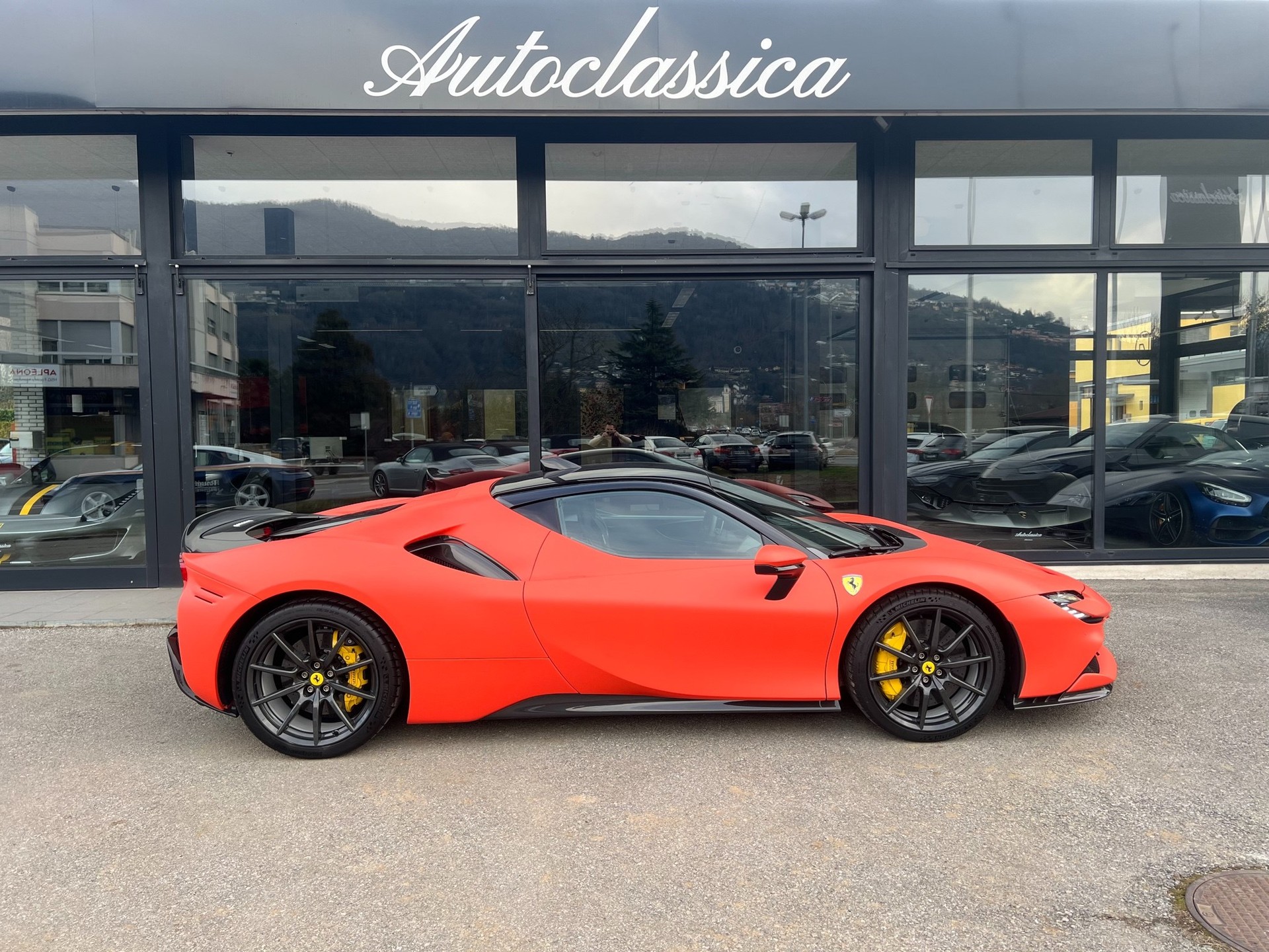 FERRARI SF90 Stradale-image-3