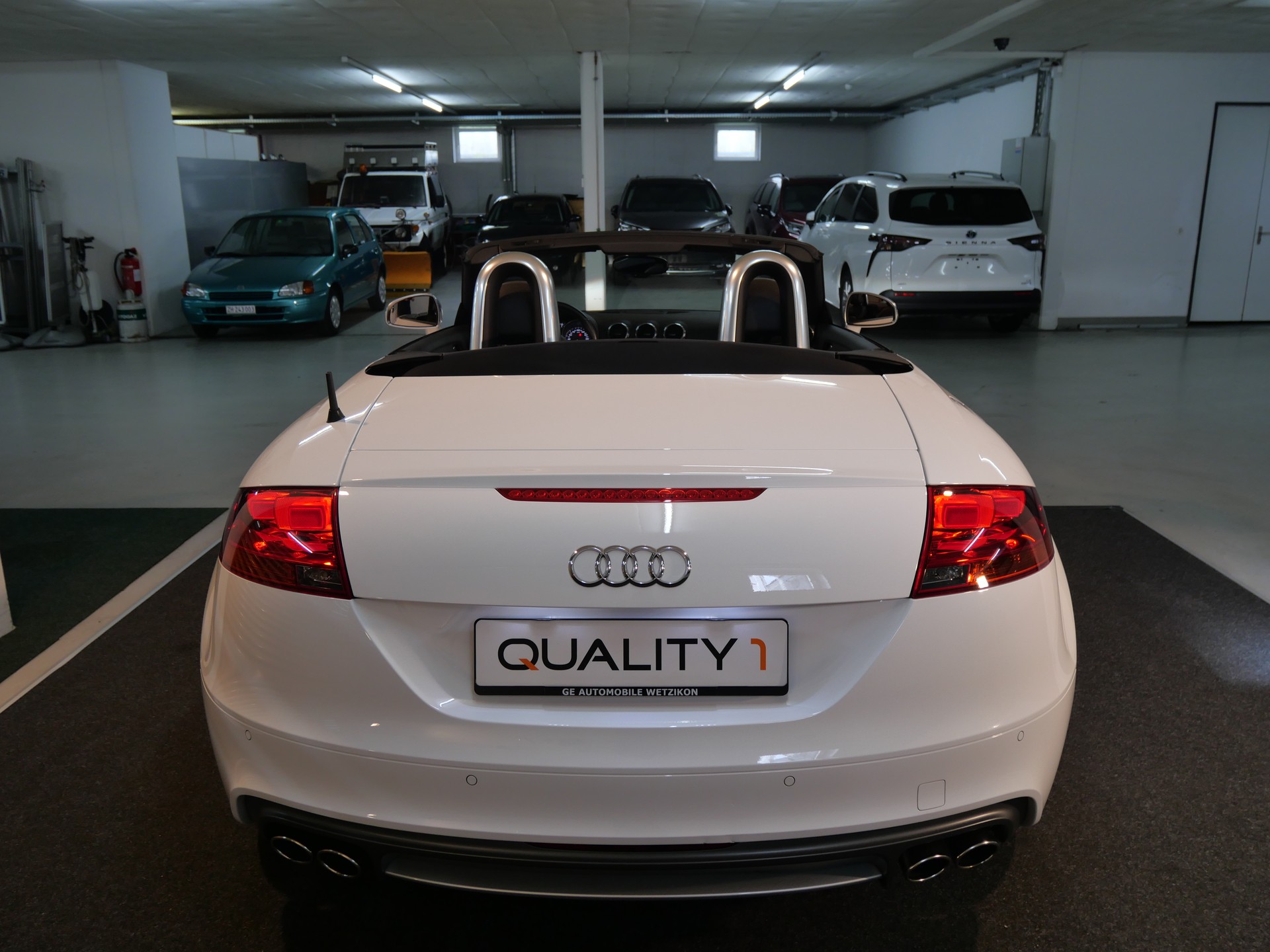 AUDI TTS Roadster 2.0 TFSI quattro S-tronic Cabrio-image-11