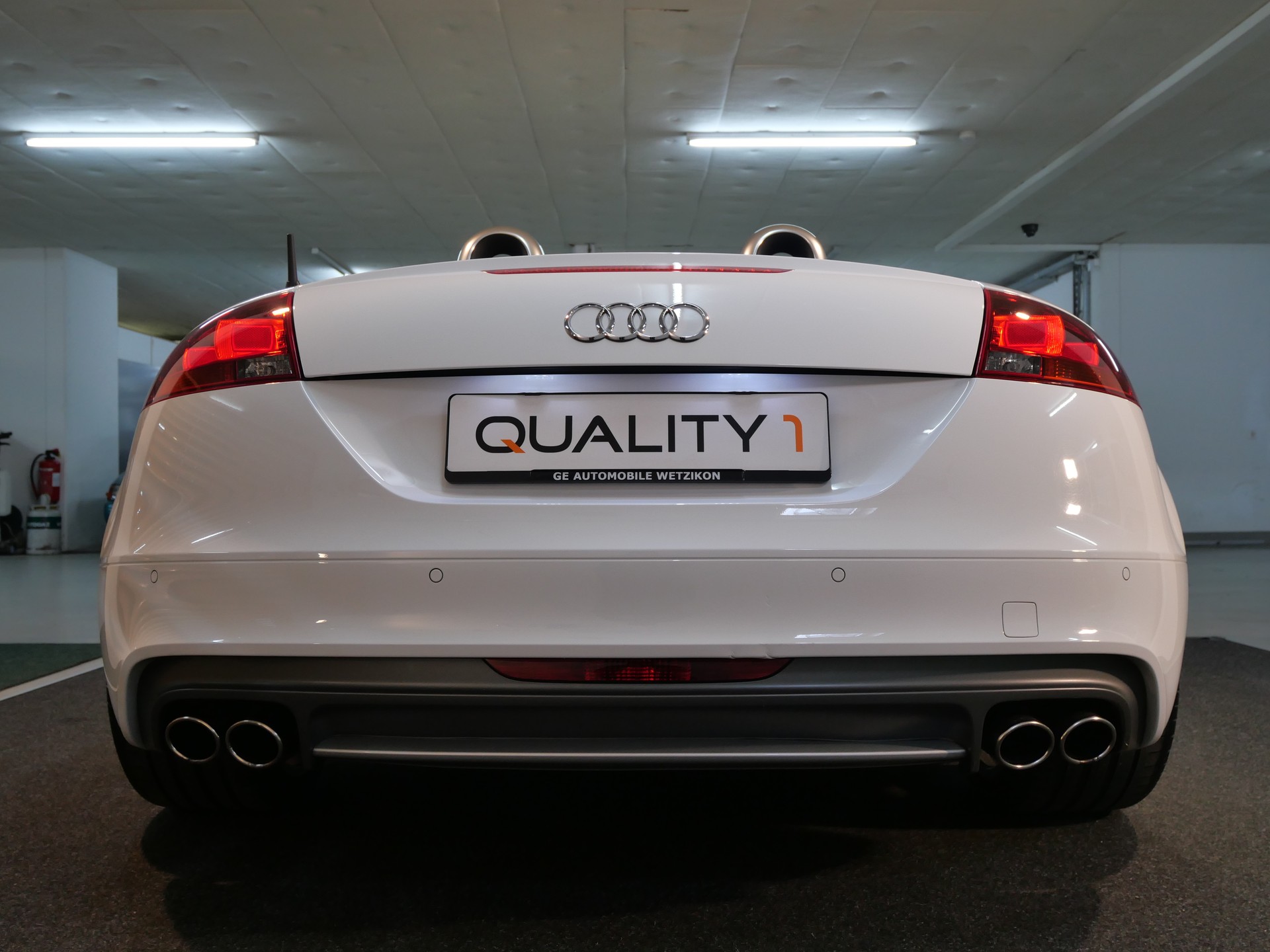 AUDI TTS Roadster 2.0 TFSI quattro S-tronic Cabrio-image-12