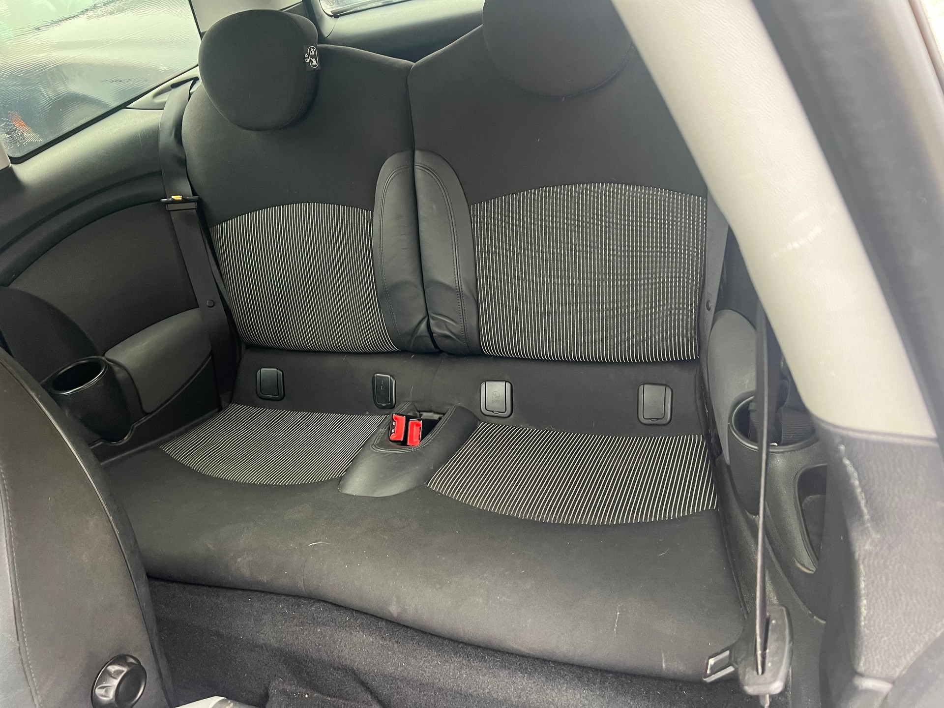 MINI Mini Clubman Cooper D-image-11