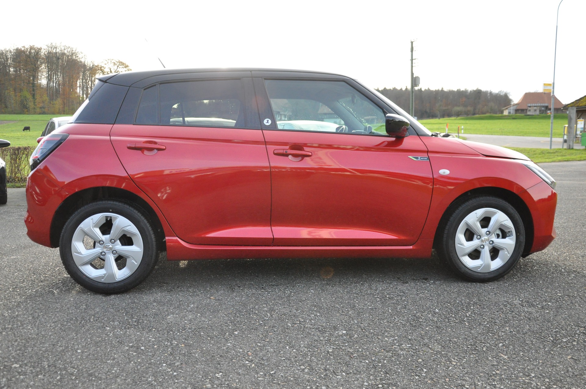 SUZUKI Swift 1.2 1st Edition Hybrid CVT-image-6